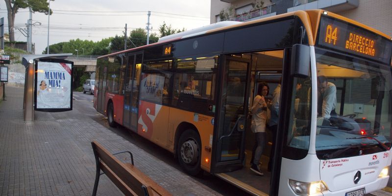 En Comú Podem demana un nou model de bus interurbà públic entre Sant Cugat i Barcelona. FOTO: TOT Sant Cugat