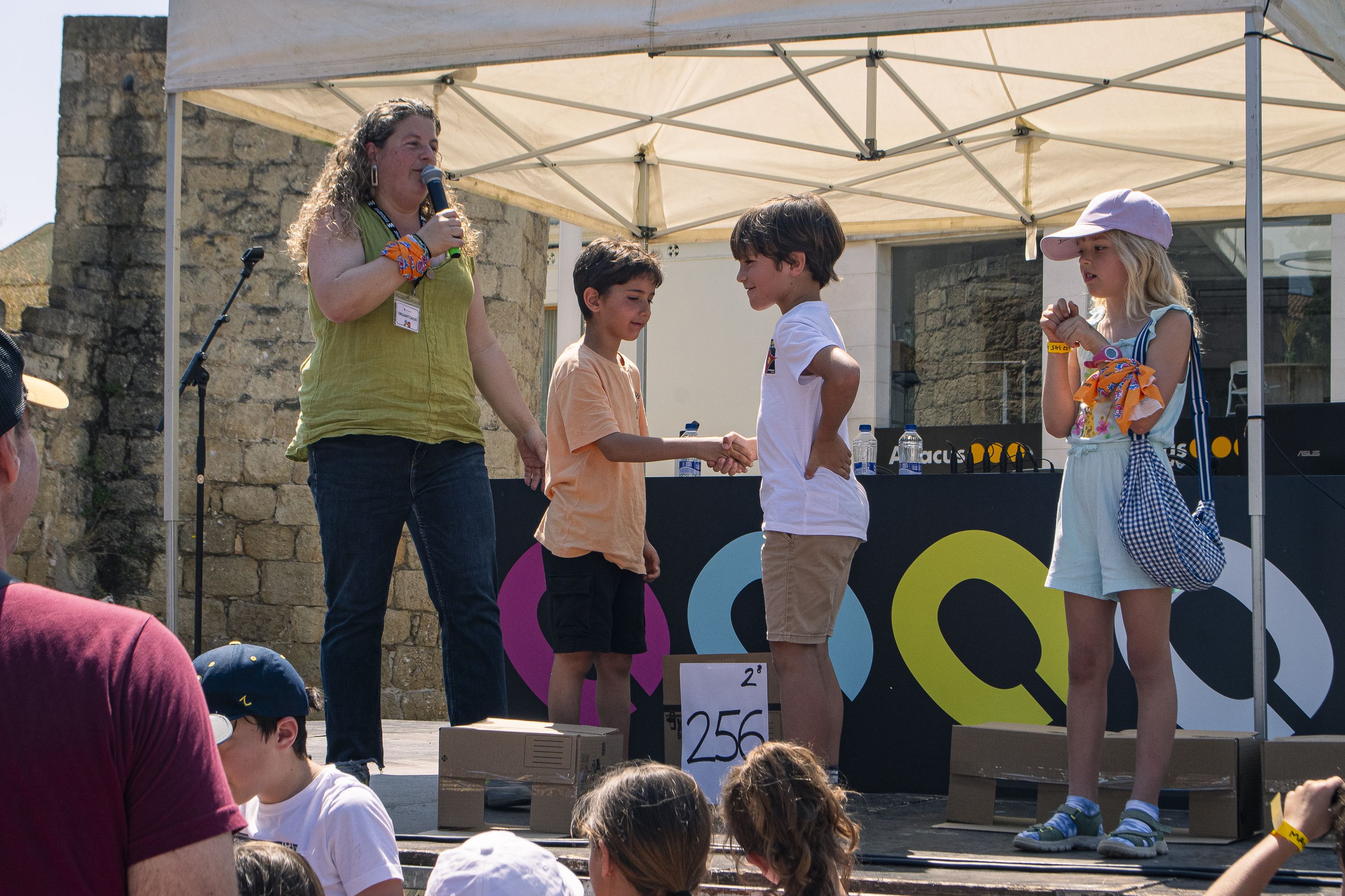 Uns 800 infants participen en la Gimcamath, una gimcana de matemàtiques a Sant Cugat FOTO: Pol Rodríguez 