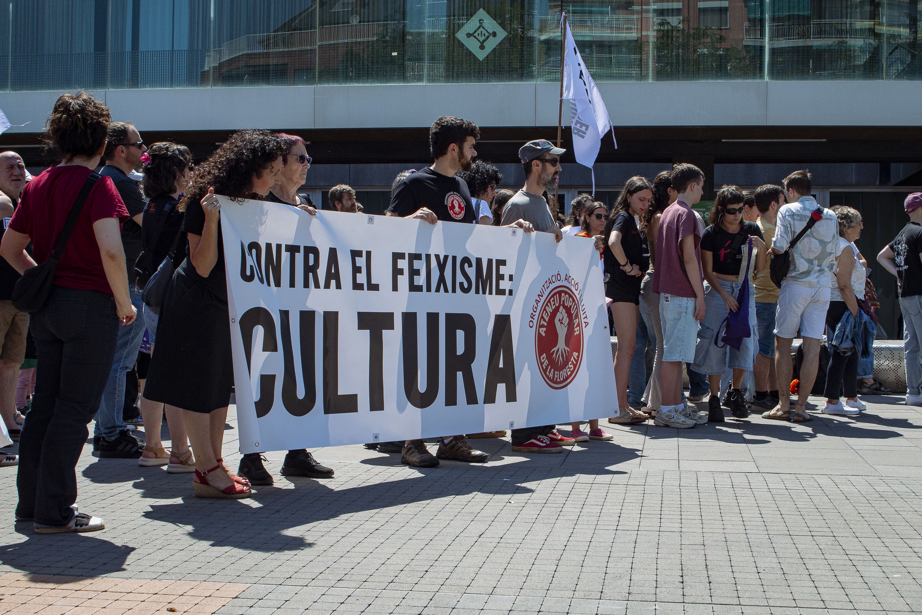 Més de 200 persones es manifesten amb la plataforma Cultura al carrer FOTO: Pol Rodríguez (TOT Sant Cugat)