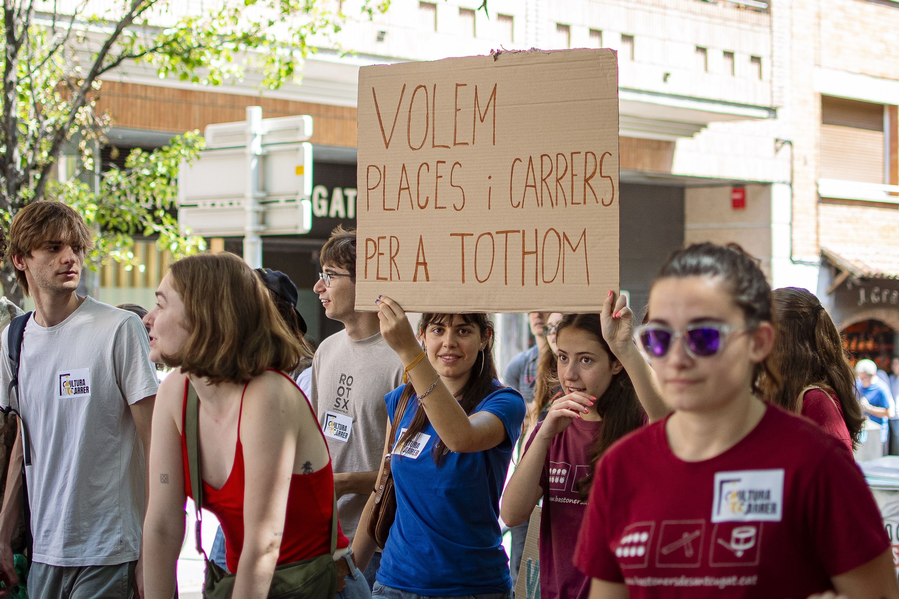 Més de 200 persones es manifesten amb la plataforma Cultura al carrer FOTO: Pol Rodríguez (TOT Sant Cugat)