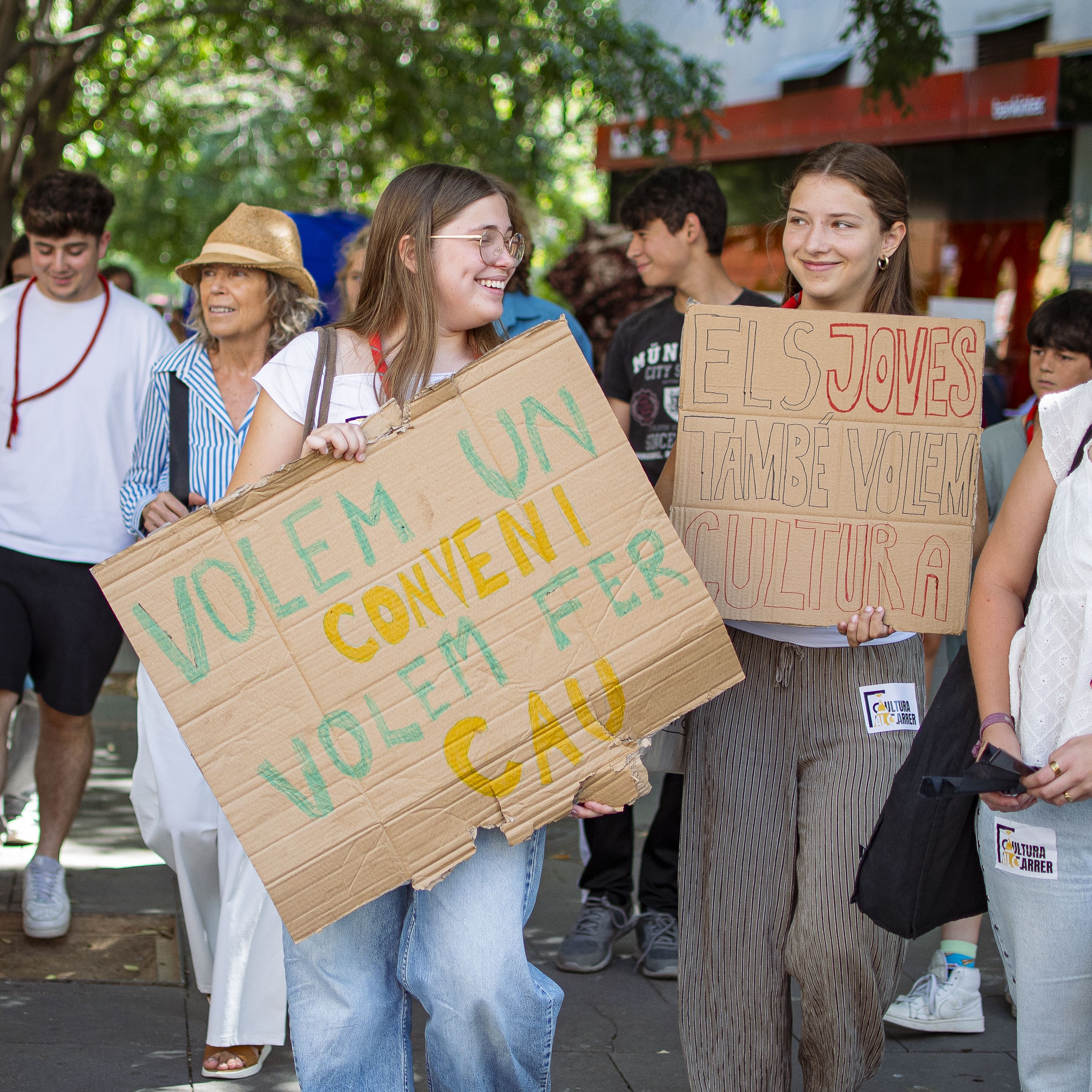 Més de 200 persones es manifesten amb la plataforma Cultura al carrer FOTO: Pol Rodríguez (TOT Sant Cugat)
