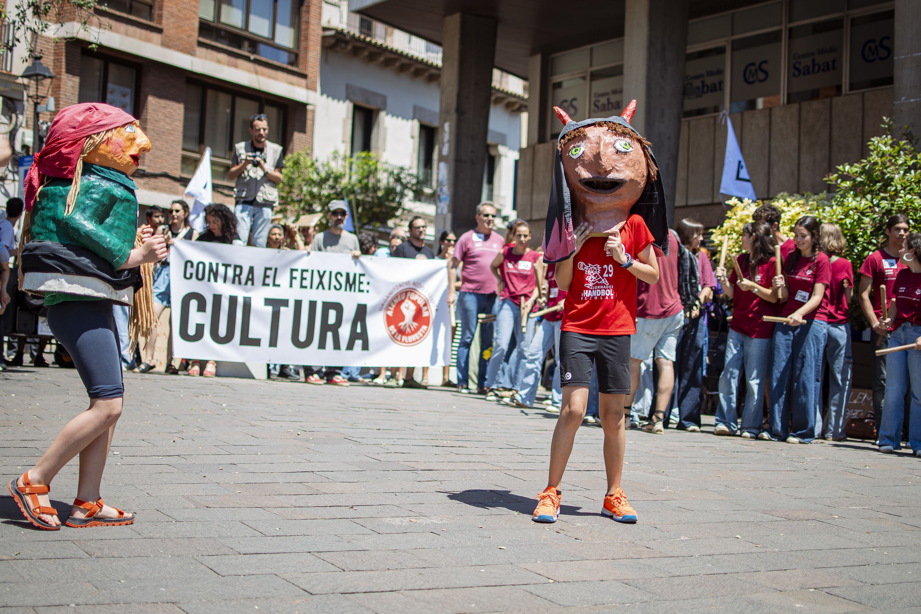 Més de 200 persones es manifesten amb la plataforma Cultura al carrer FOTO: Pol Rodríguez (TOT Sant Cugat)