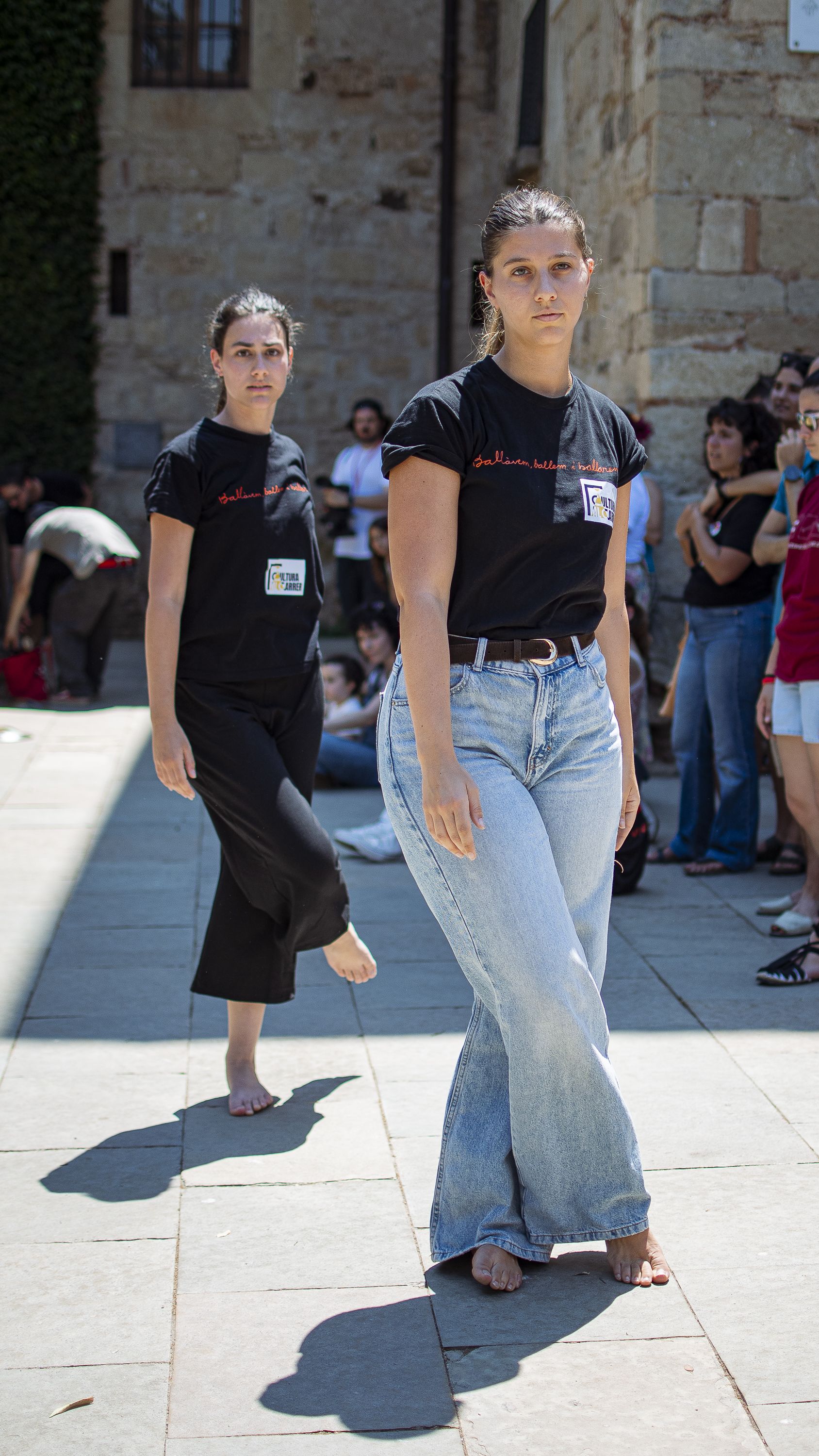 Més de 200 persones es manifesten amb la plataforma Cultura al carrer FOTO: Pol Rodríguez (TOT Sant Cugat)