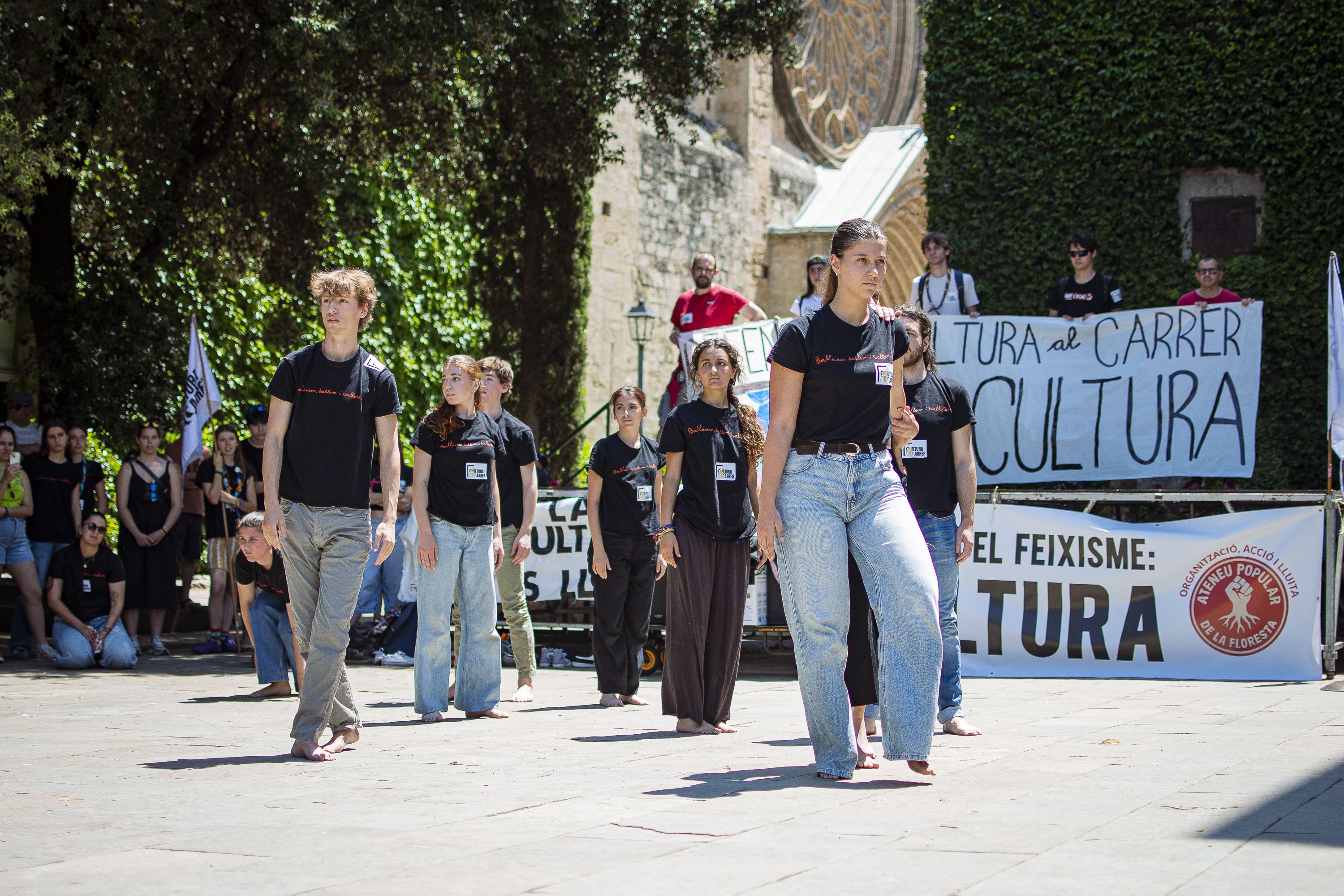 Més de 200 persones es manifesten amb la plataforma Cultura al carrer FOTO: Pol Rodríguez (TOT Sant Cugat)