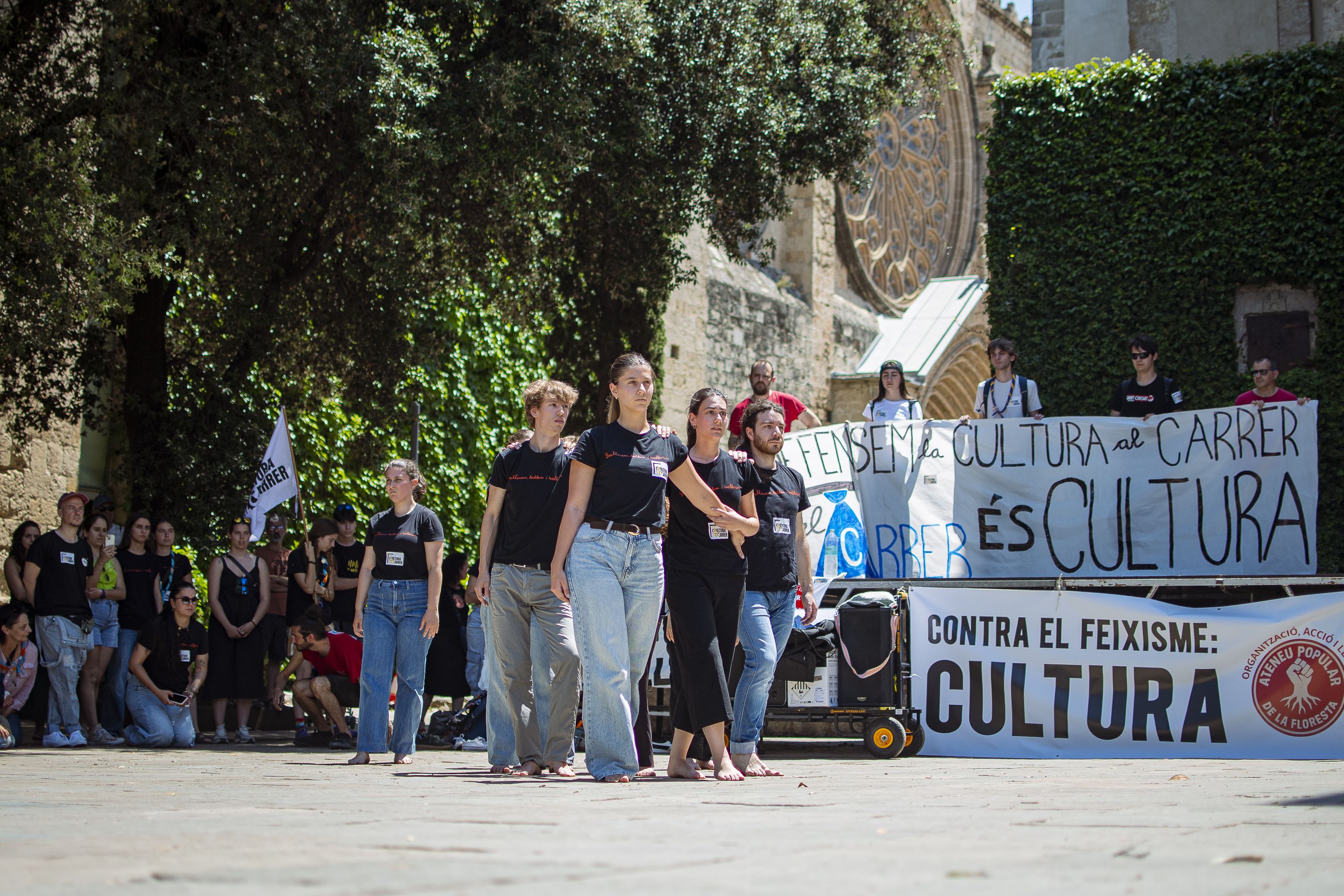 Més de 200 persones es manifesten amb la plataforma Cultura al carrer FOTO: Pol Rodríguez (TOT Sant Cugat)