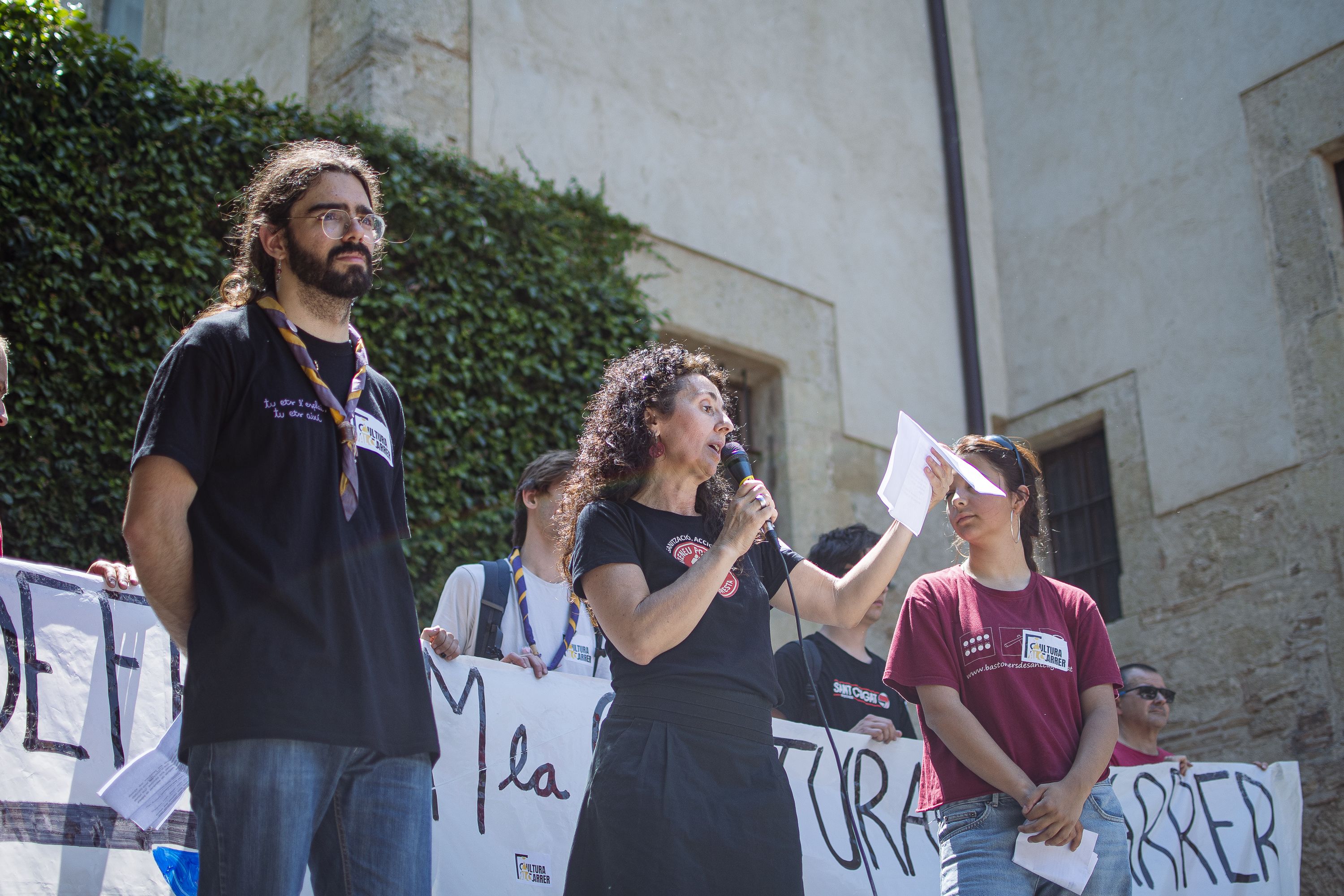 Més de 200 persones es manifesten amb la plataforma Cultura al carrer FOTO: Pol Rodríguez (TOT Sant Cugat)