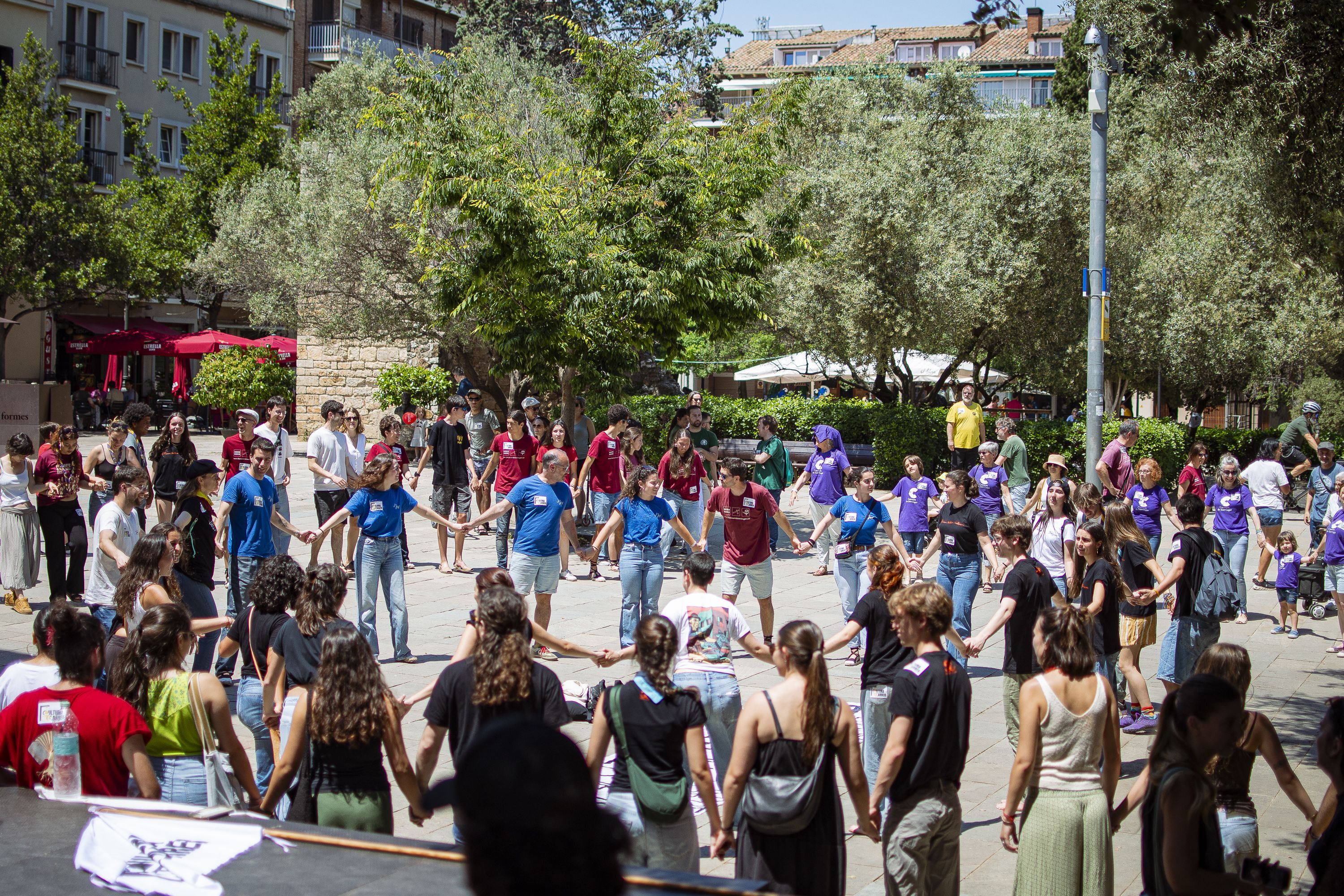 Més de 200 persones es manifesten amb la plataforma Cultura al carrer FOTO: Pol Rodríguez (TOT Sant Cugat)