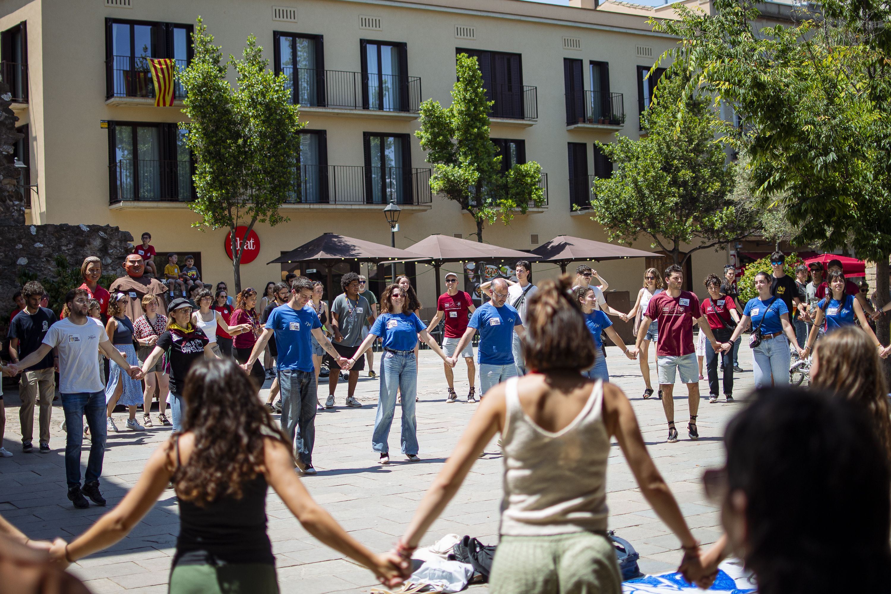Més de 200 persones es manifesten amb la plataforma Cultura al carrer FOTO: Pol Rodríguez (TOT Sant Cugat)