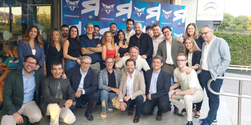 Fotografia de l'equip d'Ondinauto a Sant Cugat. FOTO: TOT