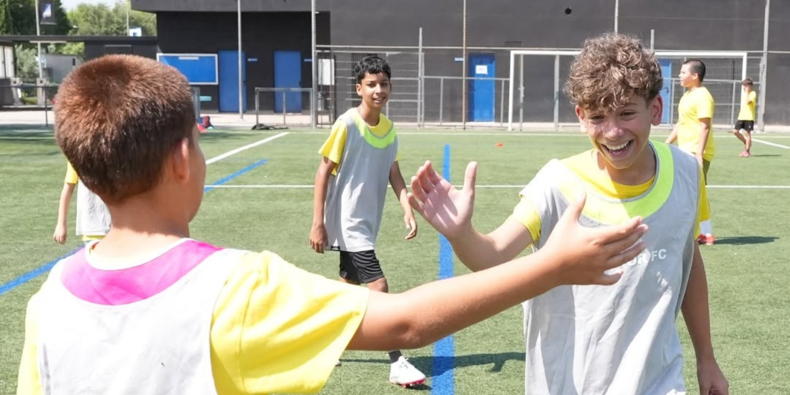 Informació per als diferents Campus d’Estiu del Junior FC. FOTO: Junior FC
