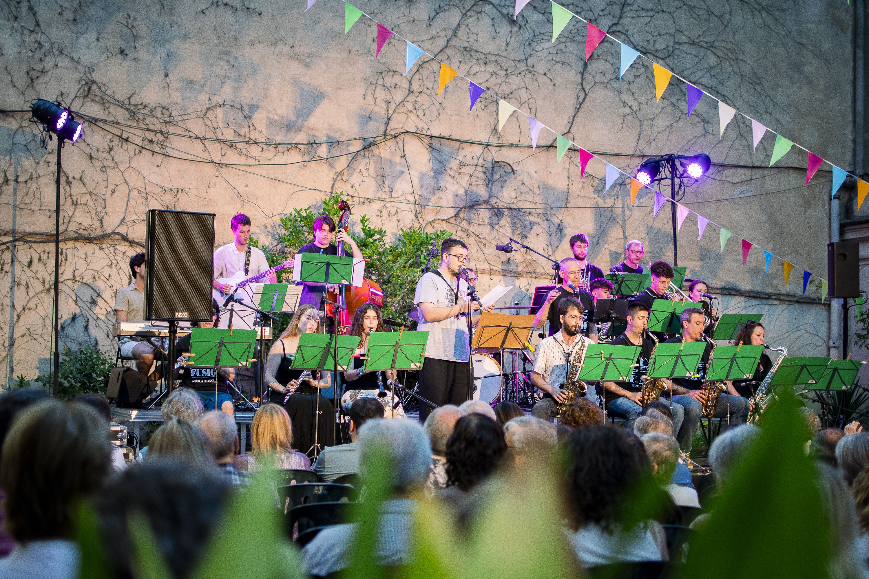 Concert de la Big Band de l'Escola Fusió pel 70è aniversari de l'Ateneu Santcugatenc. FOTO: Pol Rodríguez (TOT Sant Cugat)