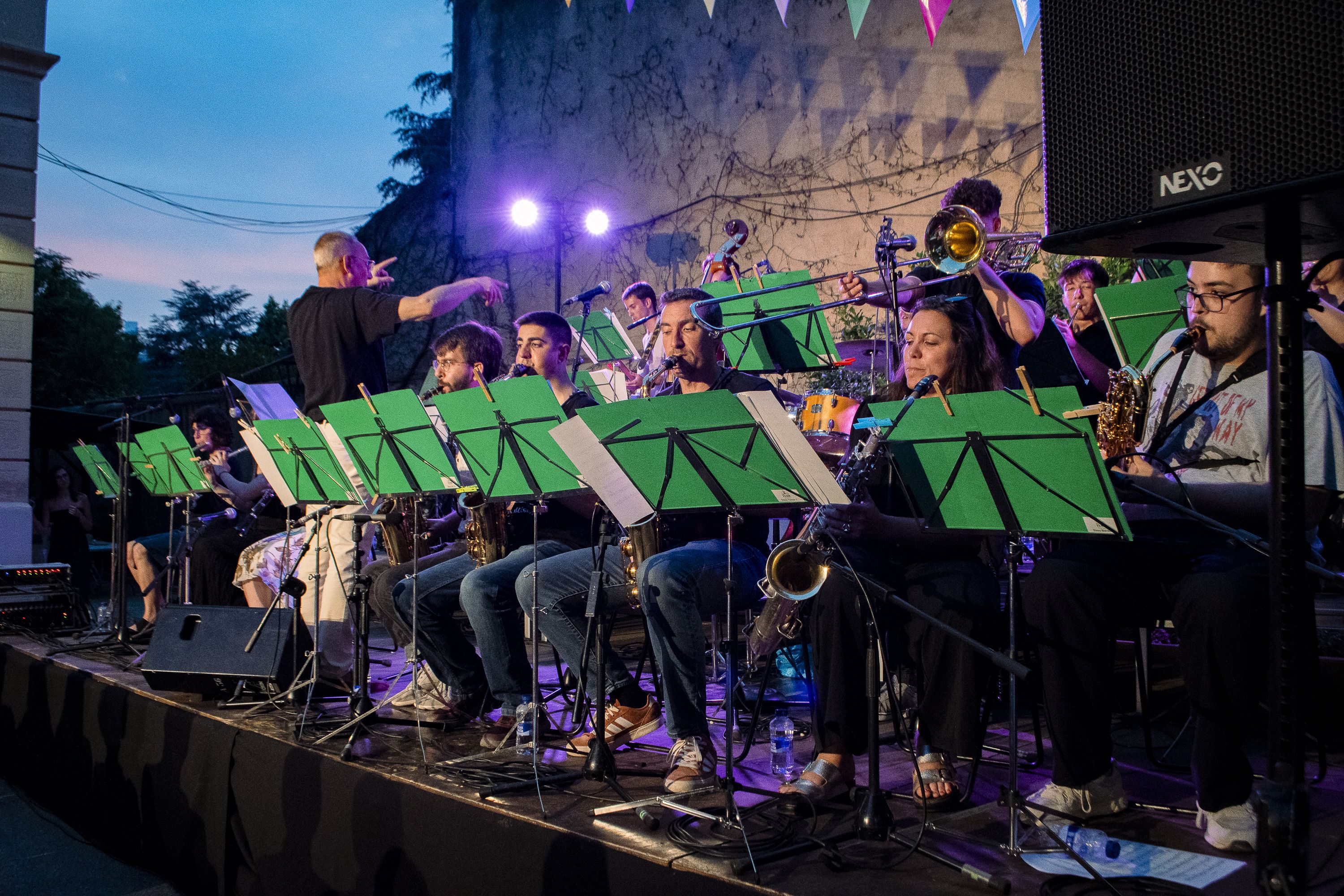 Concert de la Big Band de l'Escola Fusió pel 70è aniversari de l'Ateneu Santcugatenc. FOTO: Pol Rodríguez (TOT Sant Cugat)