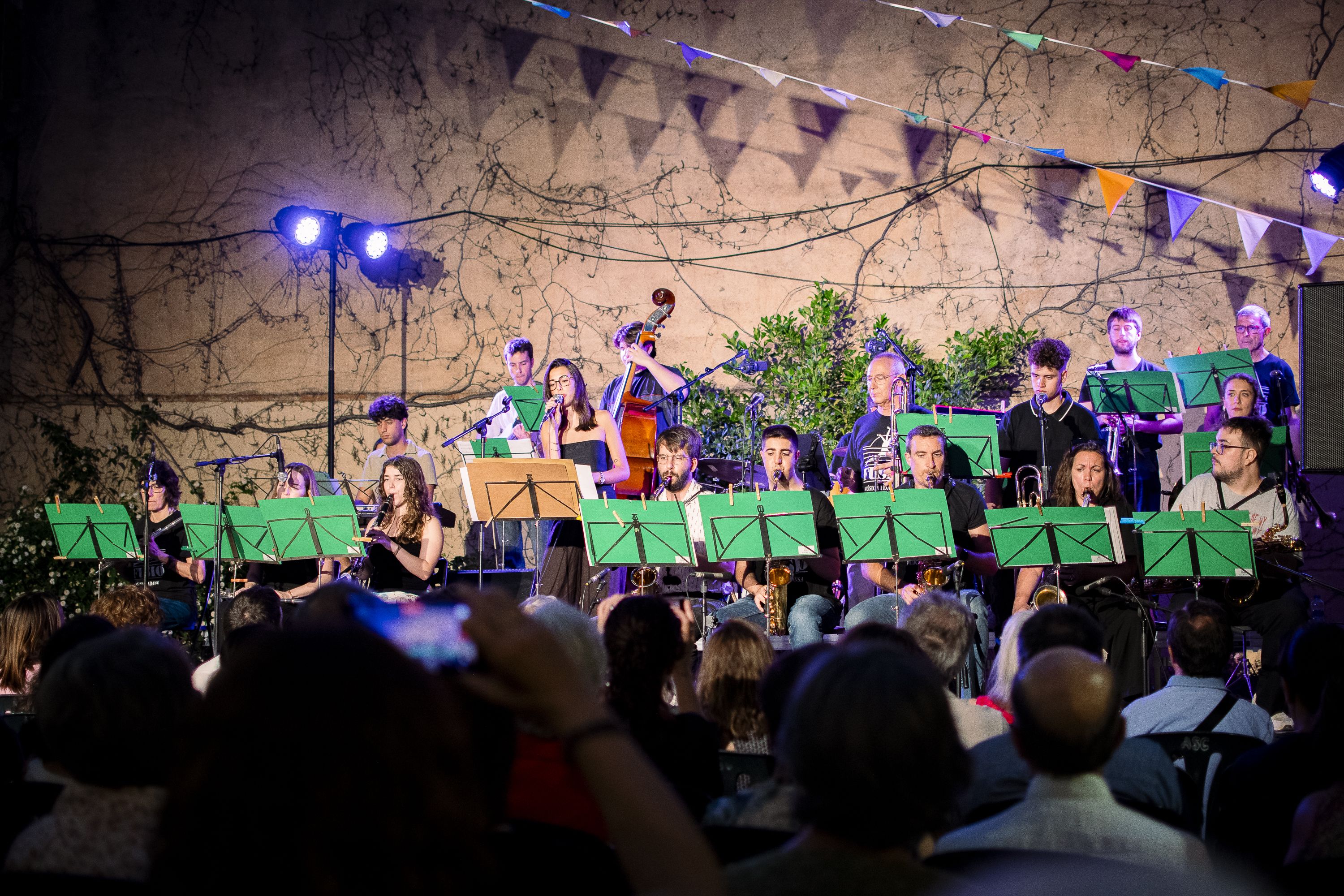 Concert de la Big Band de l'Escola Fusió pel 70è aniversari de l'Ateneu Santcugatenc. FOTO: Pol Rodríguez (TOT Sant Cugat)