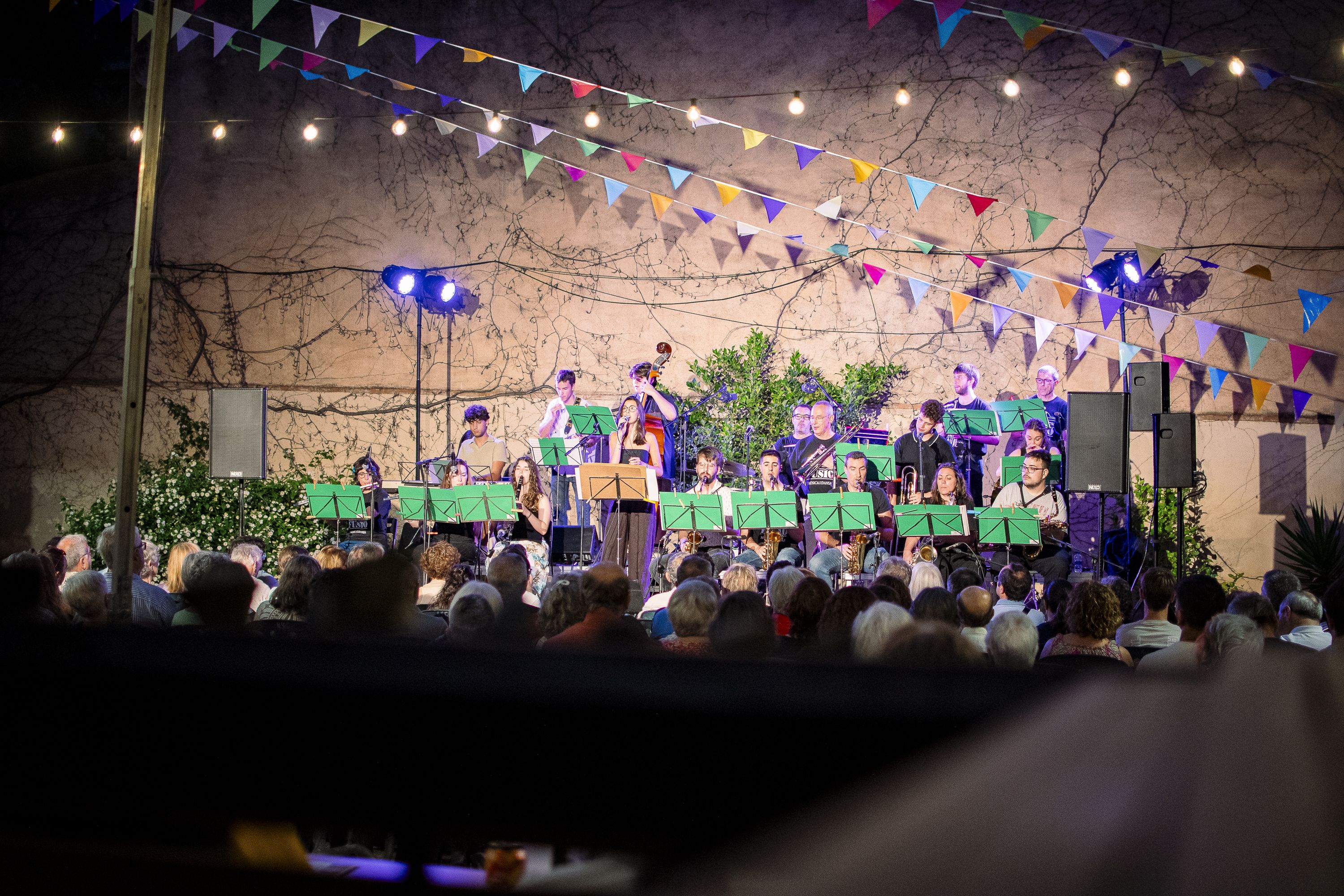 Concert de la Big Band de l'Escola Fusió pel 70è aniversari de l'Ateneu Santcugatenc. FOTO: Pol Rodríguez (TOT Sant Cugat)