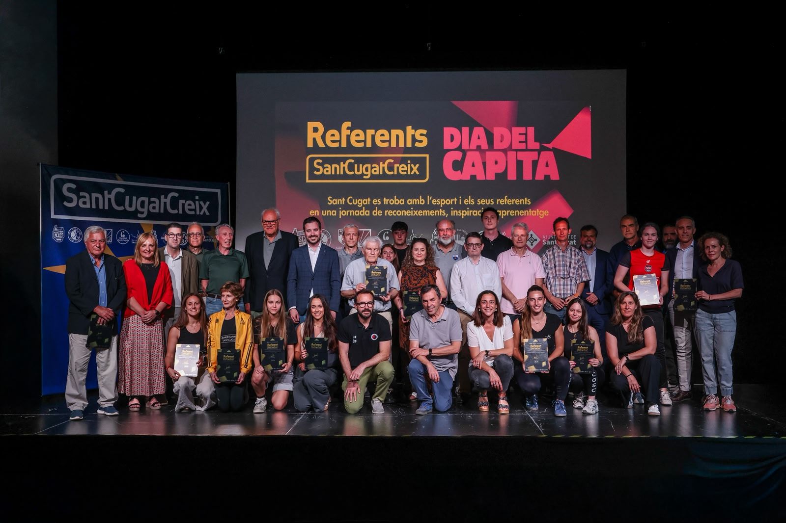 Foto de família de la celebració de la 3a edició dels Premis Referents. FOTO: Cedida.