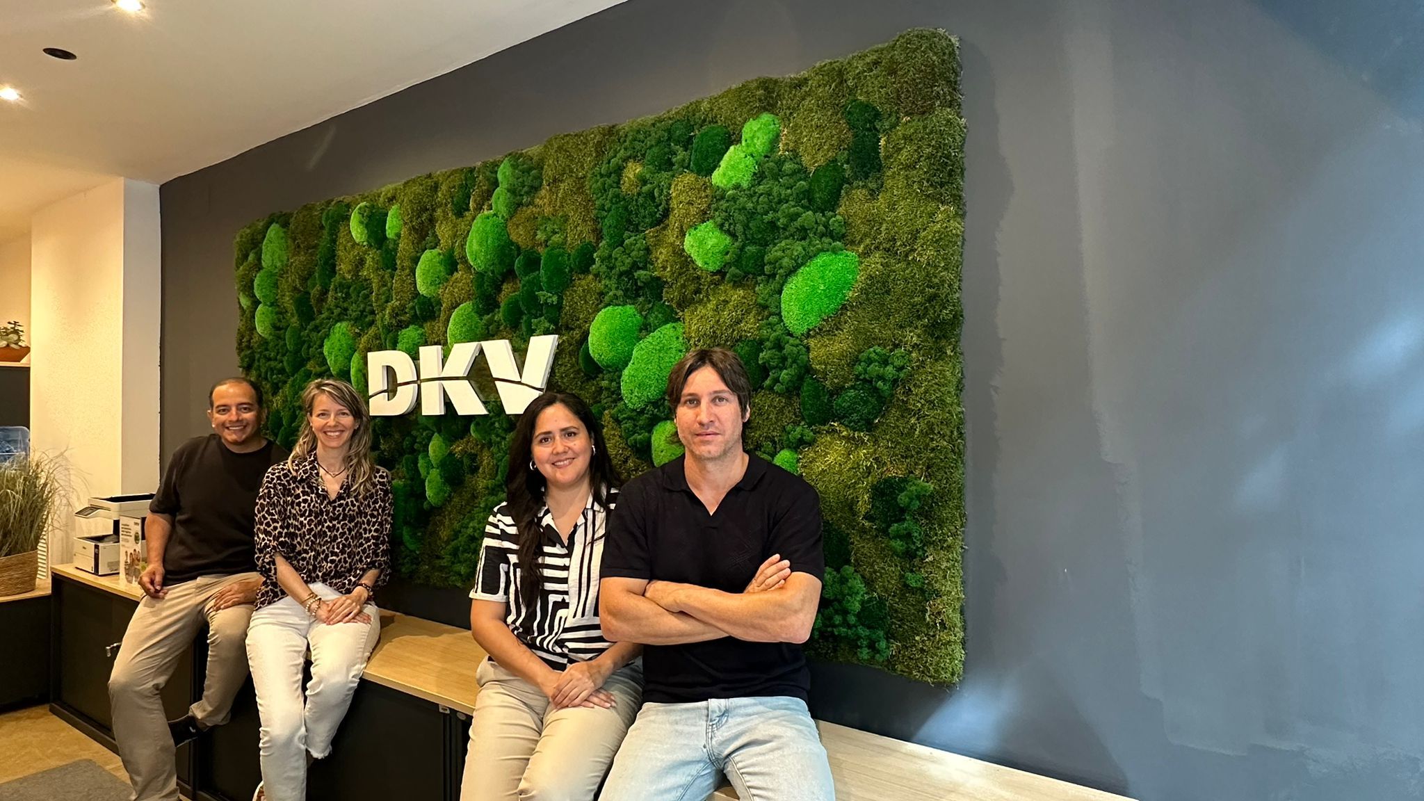 Equip de la delegació de DKV Seguros a Sant Cugat. FOTO: Cedida