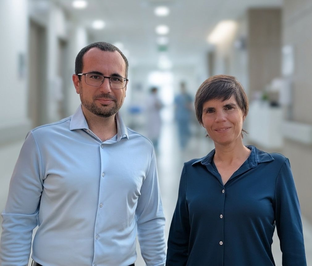 Singularity Biomed   Manuel & Isabel