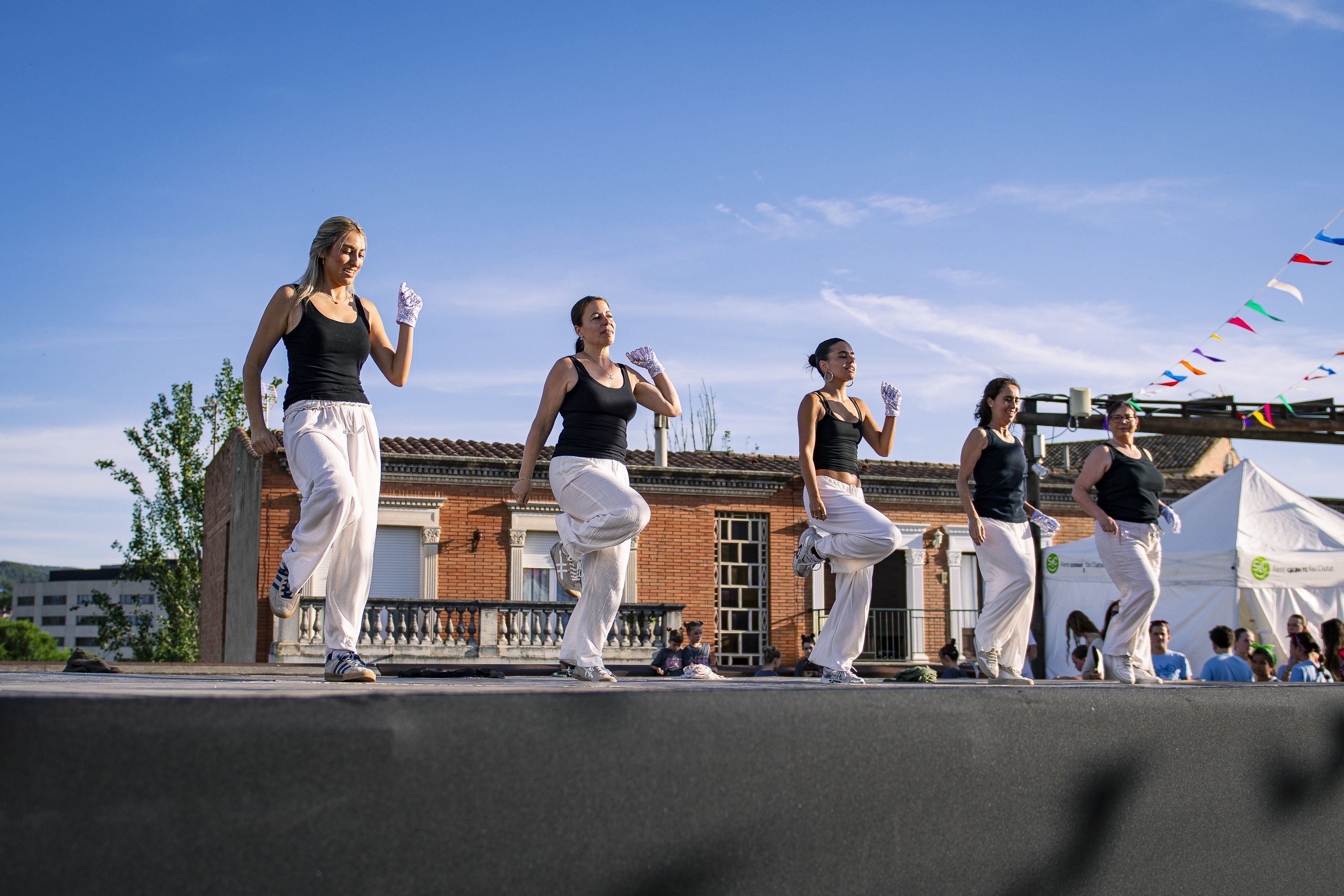 La Nit en Blanc 2026, la festa del comerç de Sant Cugat. FOTO: Pol Rodríguez (TOT Sant Cugat) 