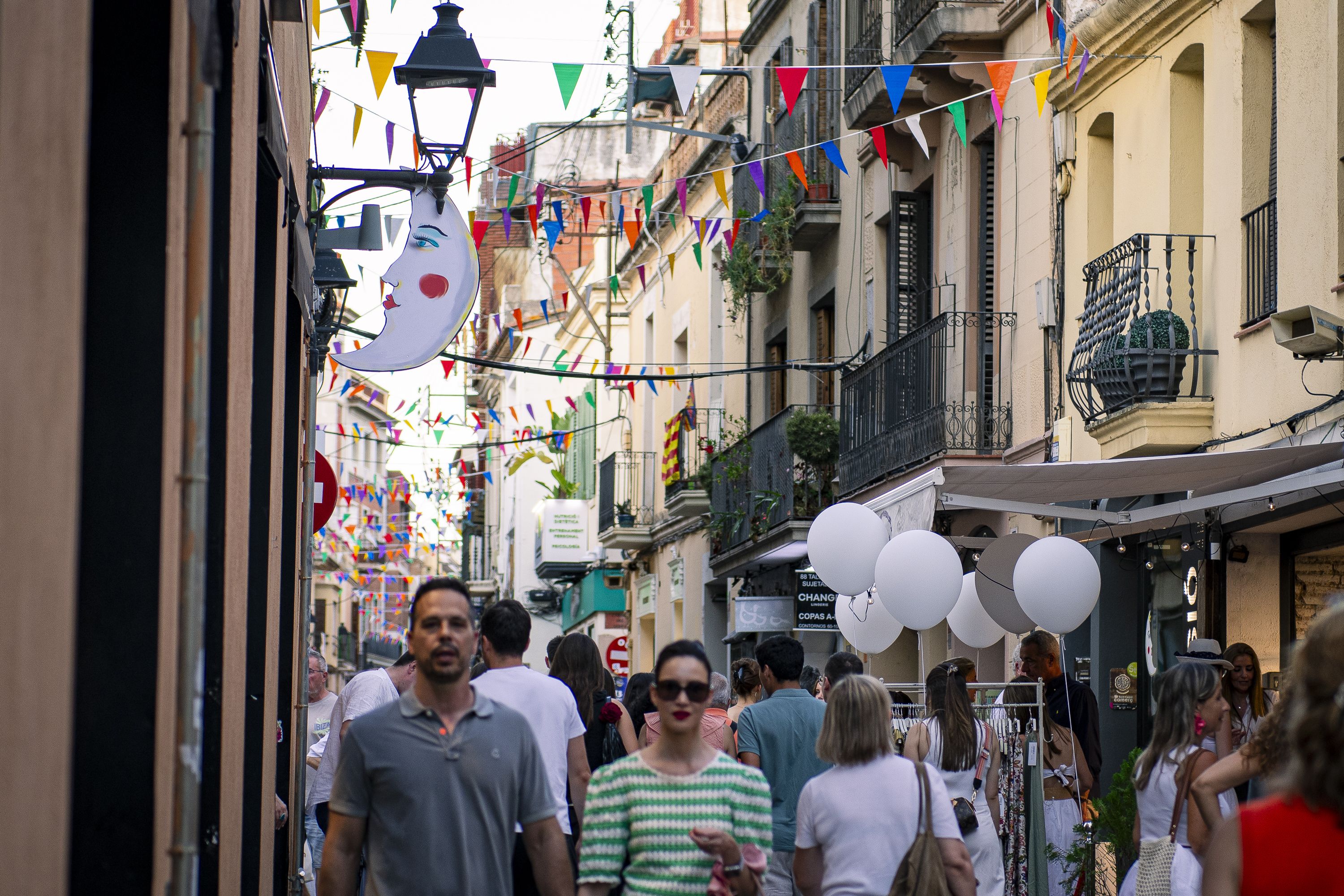 La Nit en Blanc 2026, la festa del comerç de Sant Cugat. FOTO: Pol Rodríguez (TOT Sant Cugat) 