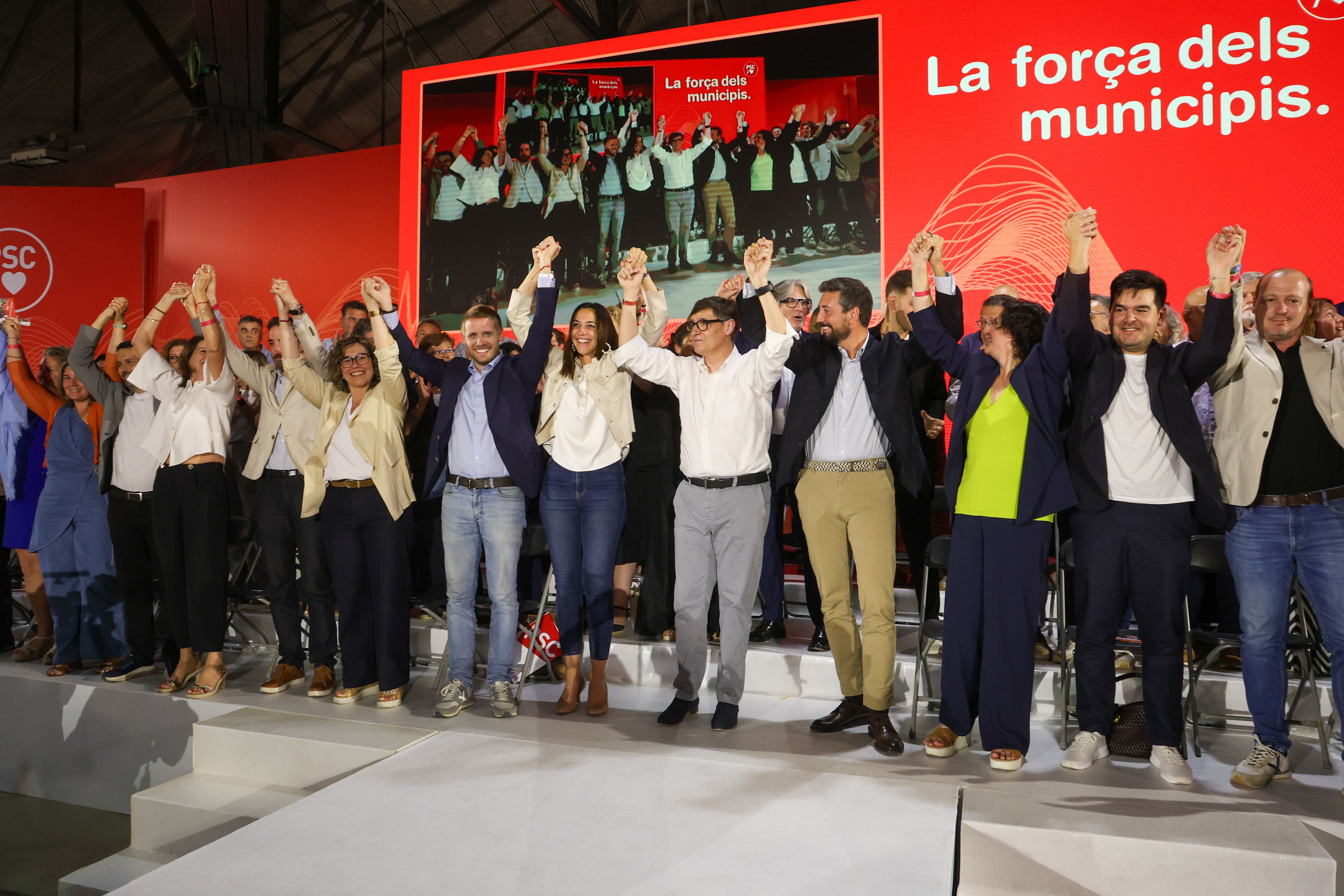 Foto de família a la sessió oberta del Consell Nacional del PSC celebrada a Terrassa. FOTO: Cedida.