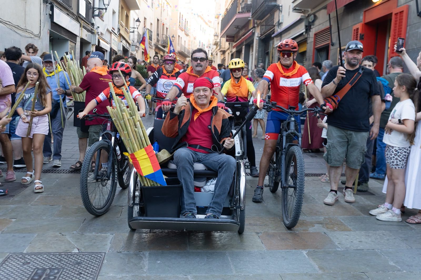 Flama del Canigó i encesa de la foguera 2026. FOTO: Ajuntament