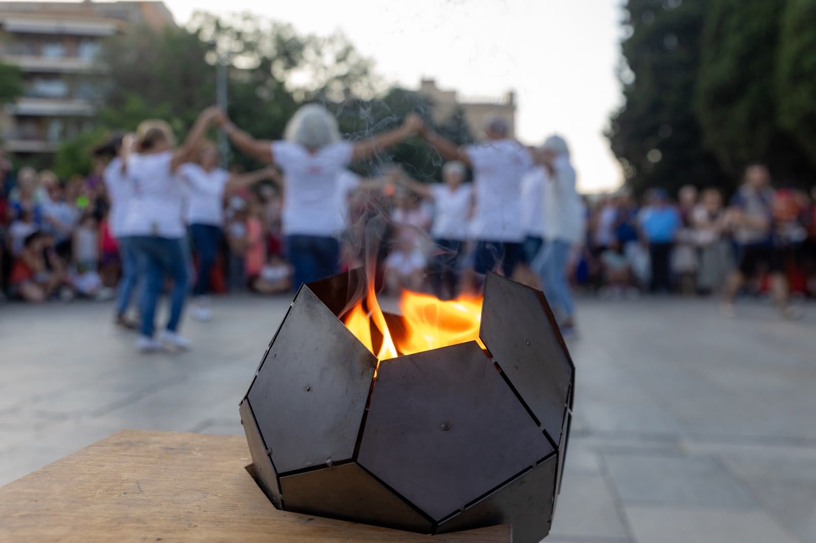 Flama del Canigó i encesa de la foguera 2026. FOTO: Ajuntament
