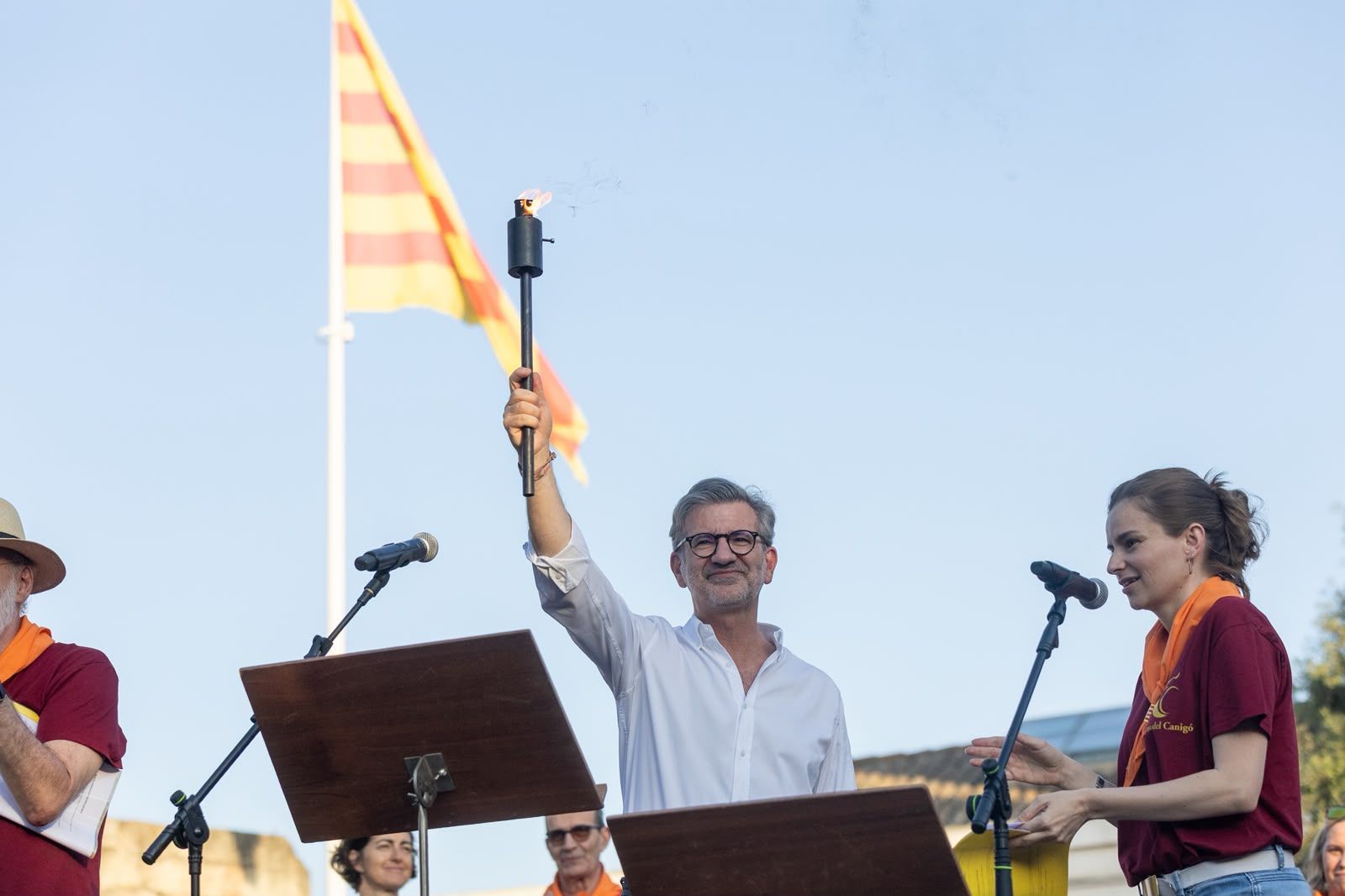 Flama del Canigó i encesa de la foguera 2026. FOTO: Ajuntament