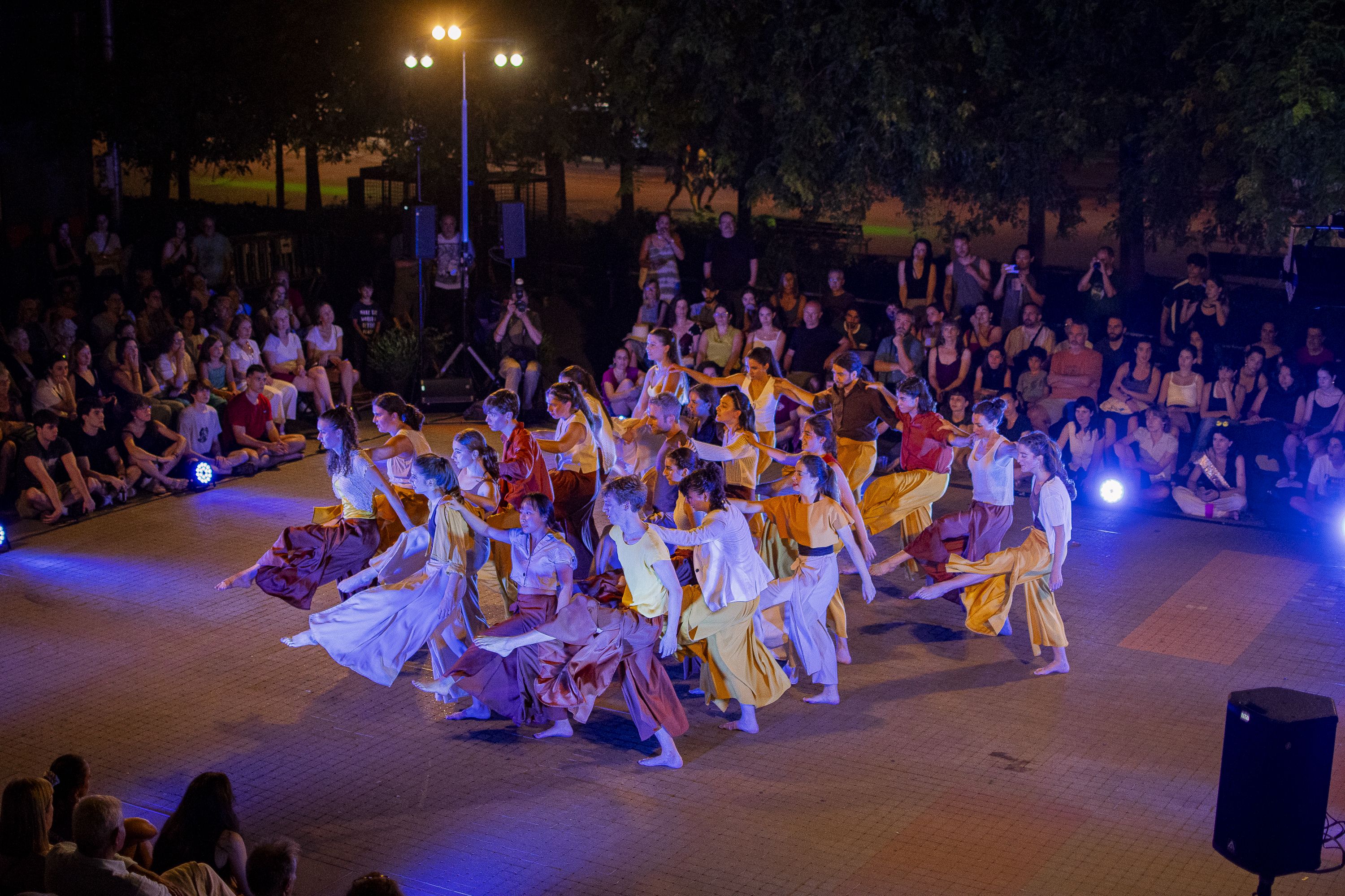 Esbart Sant Cugat: “Condemnades a dansar”. FOTO: Pol Rodríguez