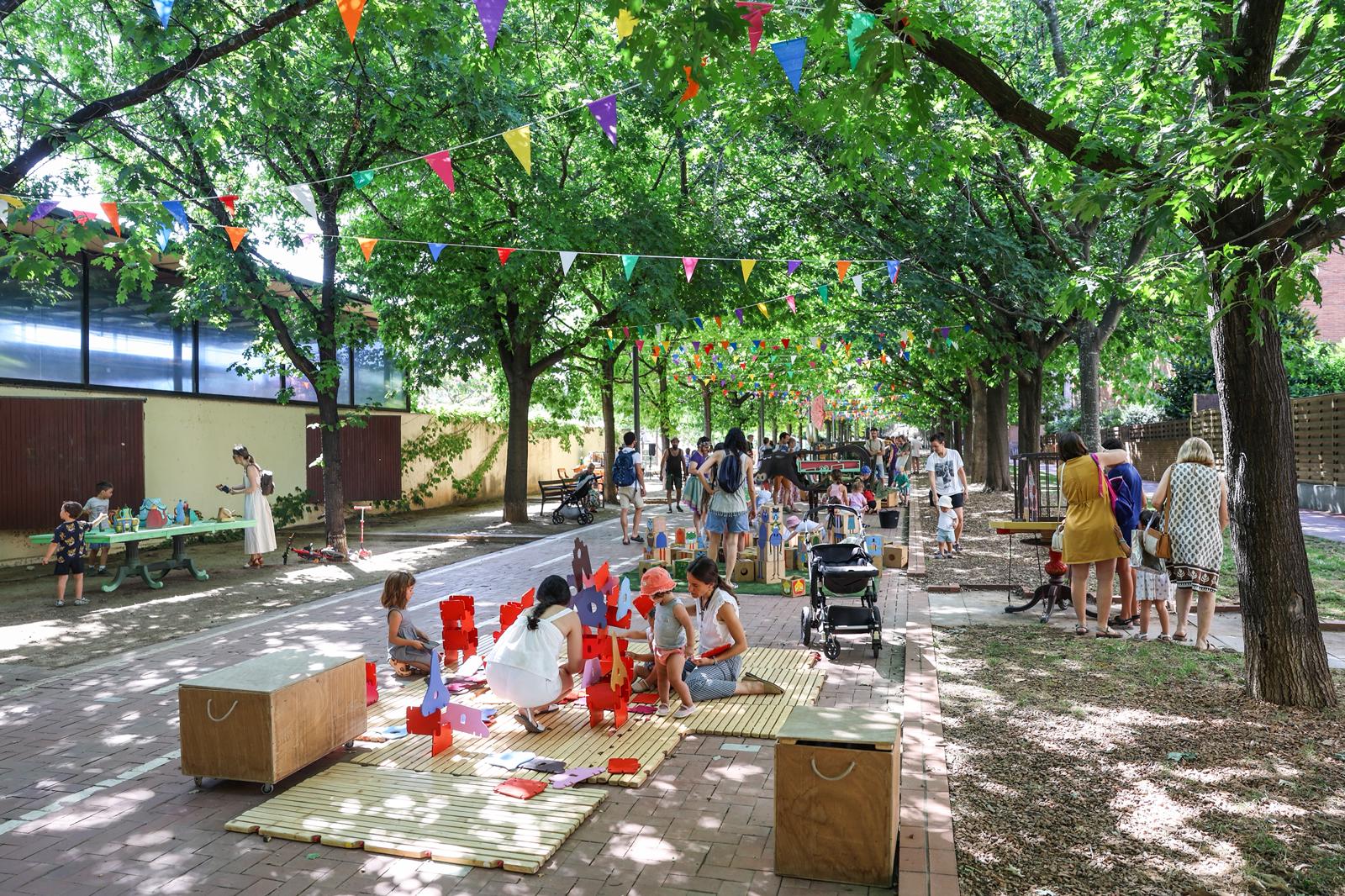 Jocs a l'ombra al passeig Gaudí FOTO: Ajuntament de Sant Cugat