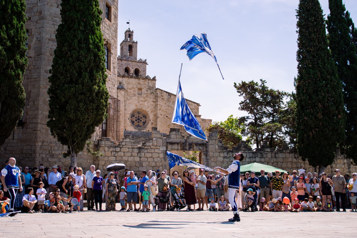 L'espectacle dels Sbandieratori Borgo San Lorenzo FOTO: Pol Rodríguez (TOT Sant Cugat)