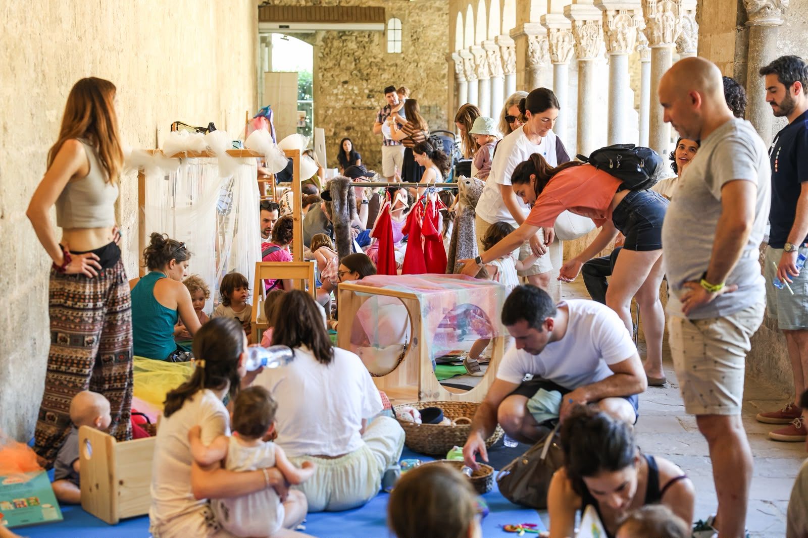 Festival “Petits! Grans! Llibres!” al Claustre. FOTO: Ajuntament