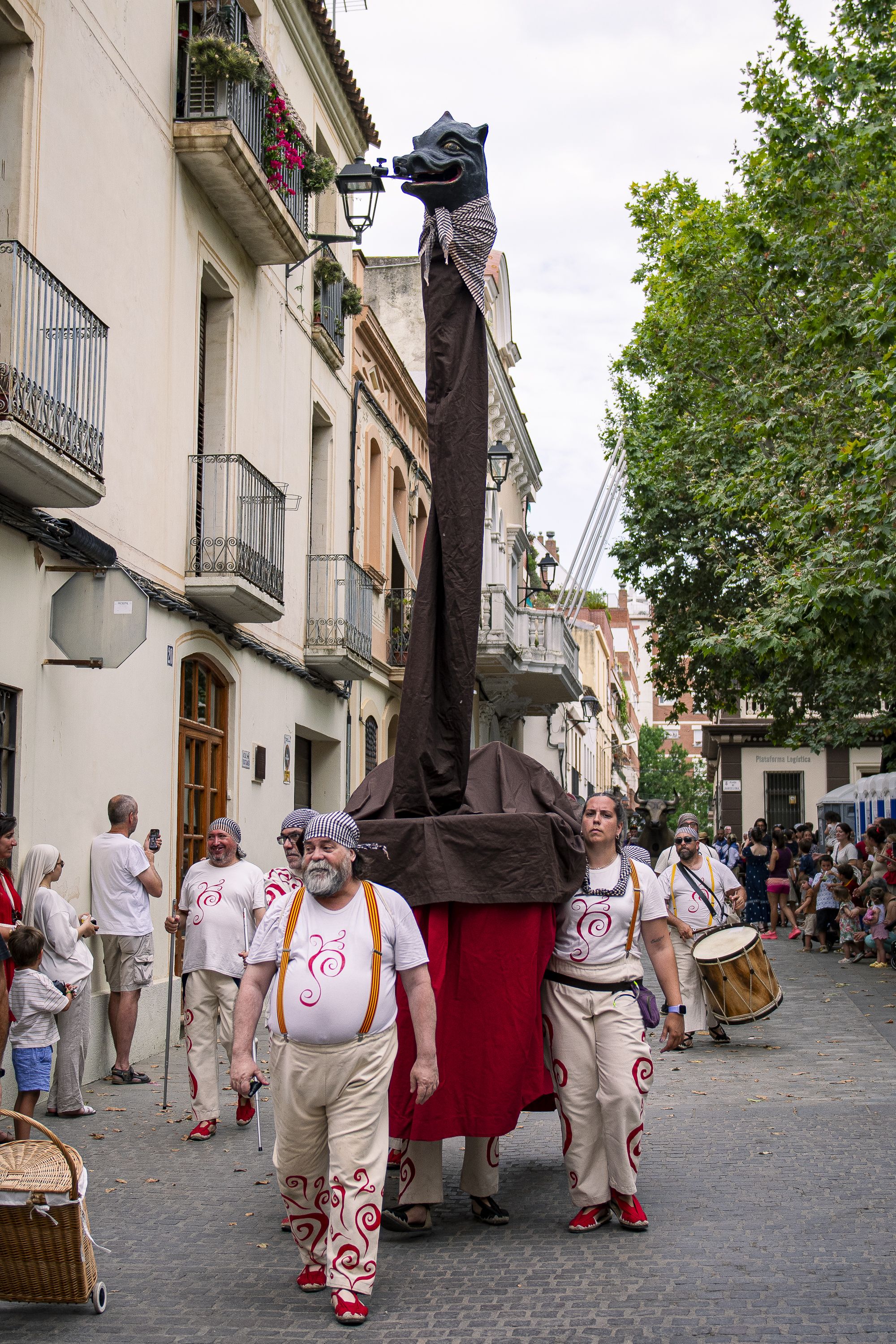 Cercavila de balls i entremesos. FOTO: Pol Rodríguez (TOT Sant Cugat)