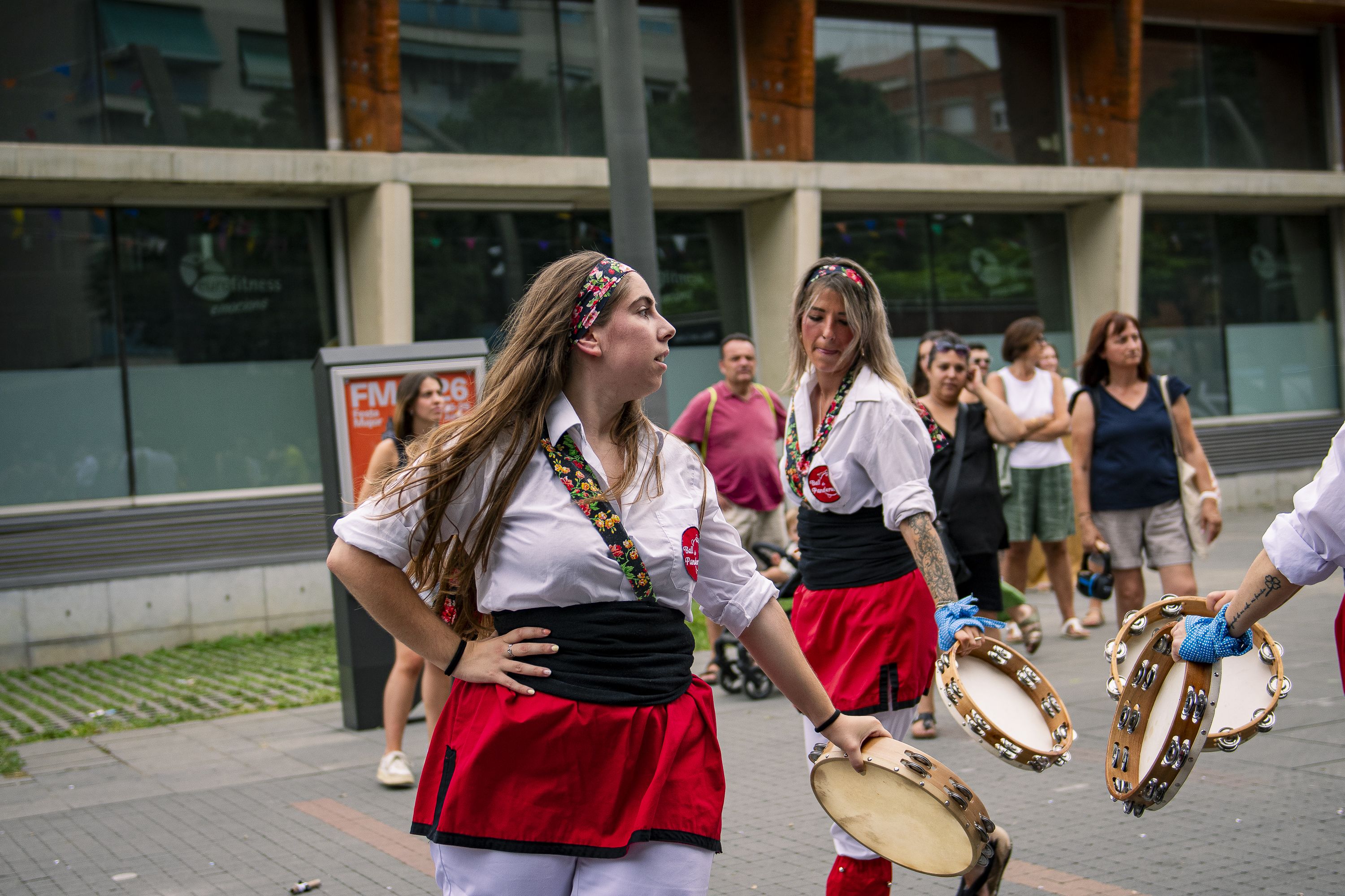 Cercavila de balls i entremesos. FOTO: Pol Rodríguez (TOT Sant Cugat)