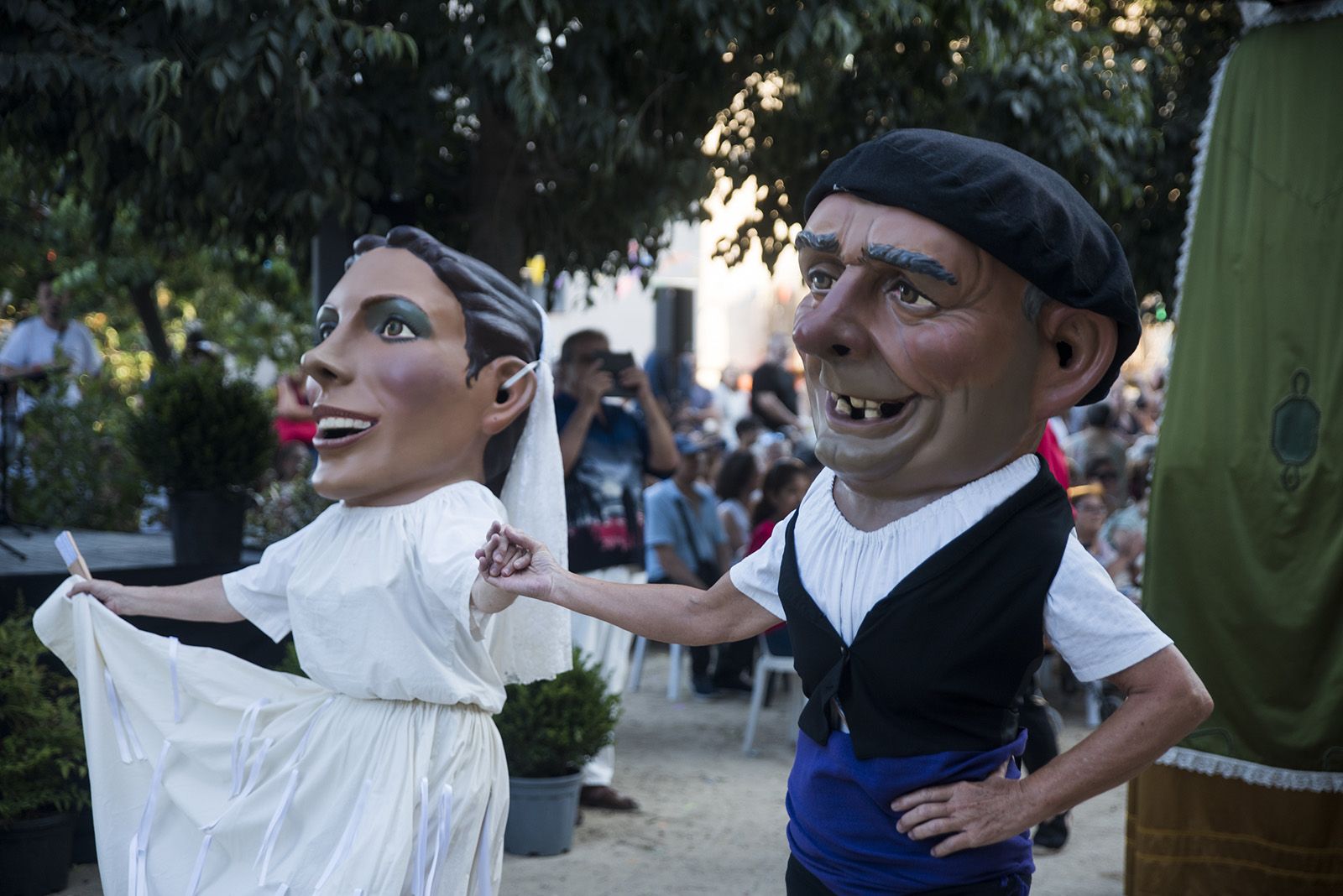 "Paga-li, Joan", ball del vano i el ram. FOTO: Bernat Millet. (Tot Sant Cugat)