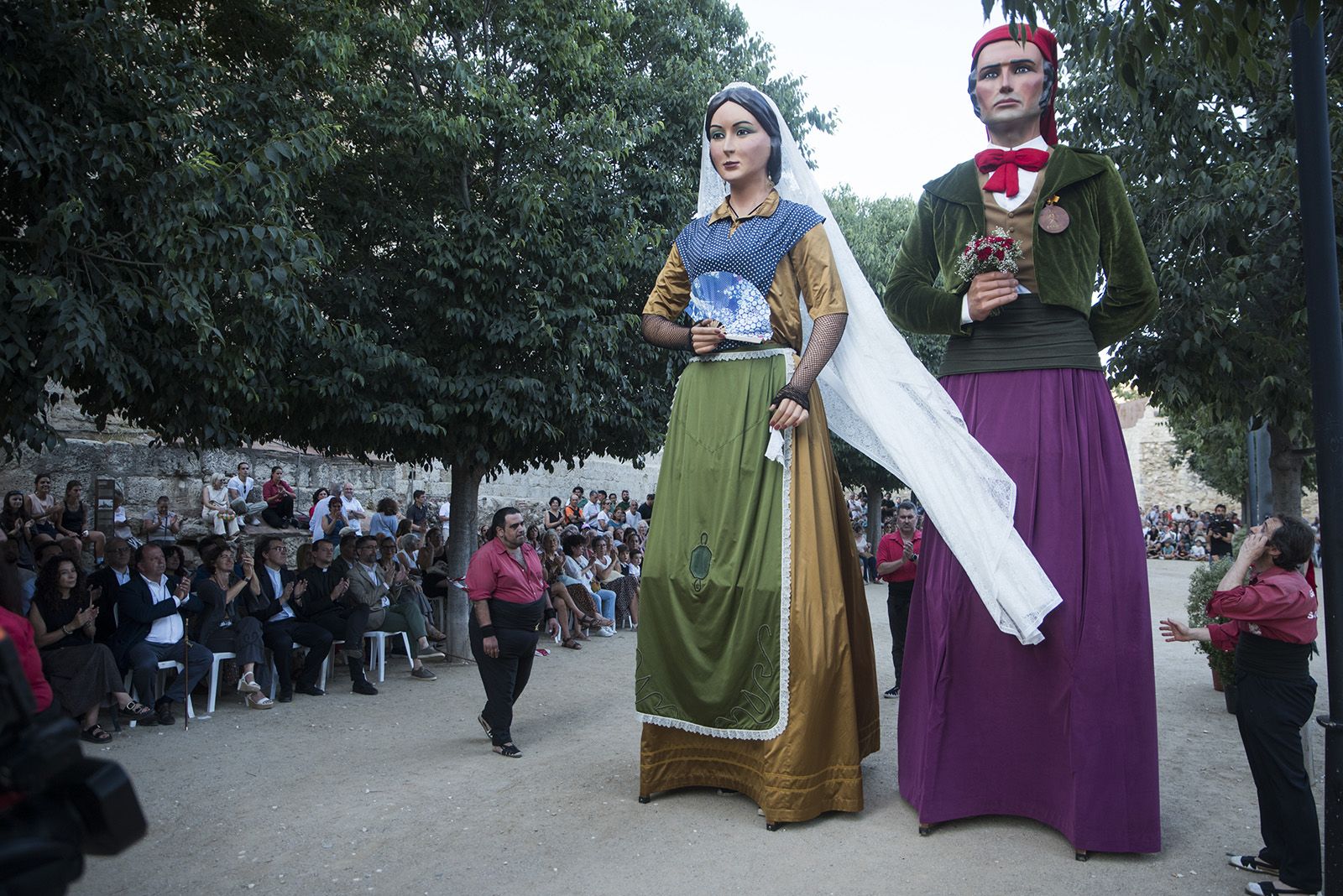 "Paga-li, Joan", ball del vano i el ram. FOTO: Bernat Millet. (Tot Sant Cugat)
