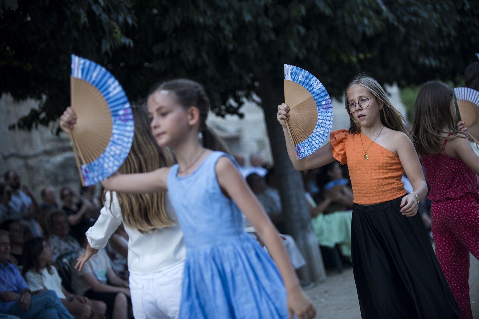 "Paga-li, Joan", ball del vano i el ram. FOTO: Bernat Millet. (Tot Sant Cugat)