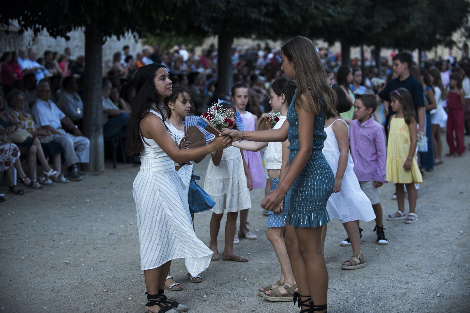"Paga-li, Joan", ball del vano i el ram. FOTO: Bernat Millet. (Tot Sant Cugat)
