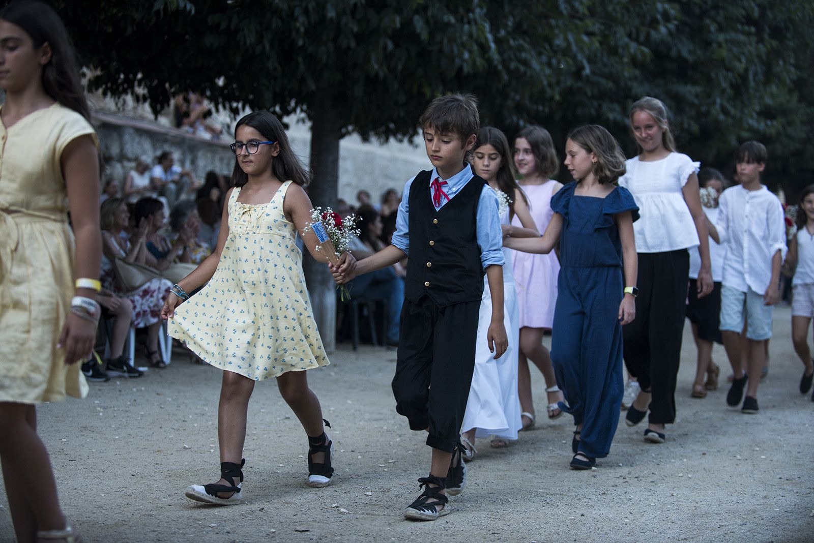 "Paga-li, Joan", ball del vano i el ram. FOTO: Bernat Millet. (Tot Sant Cugat)