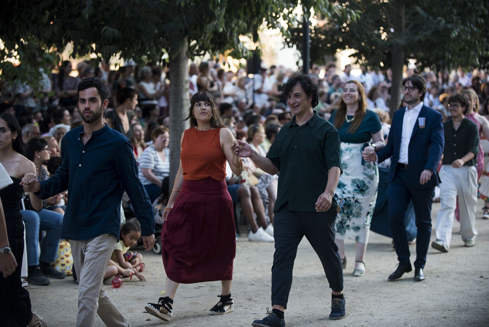 "Paga-li, Joan", ball del vano i el ram. FOTO: Bernat Millet. (Tot Sant Cugat)