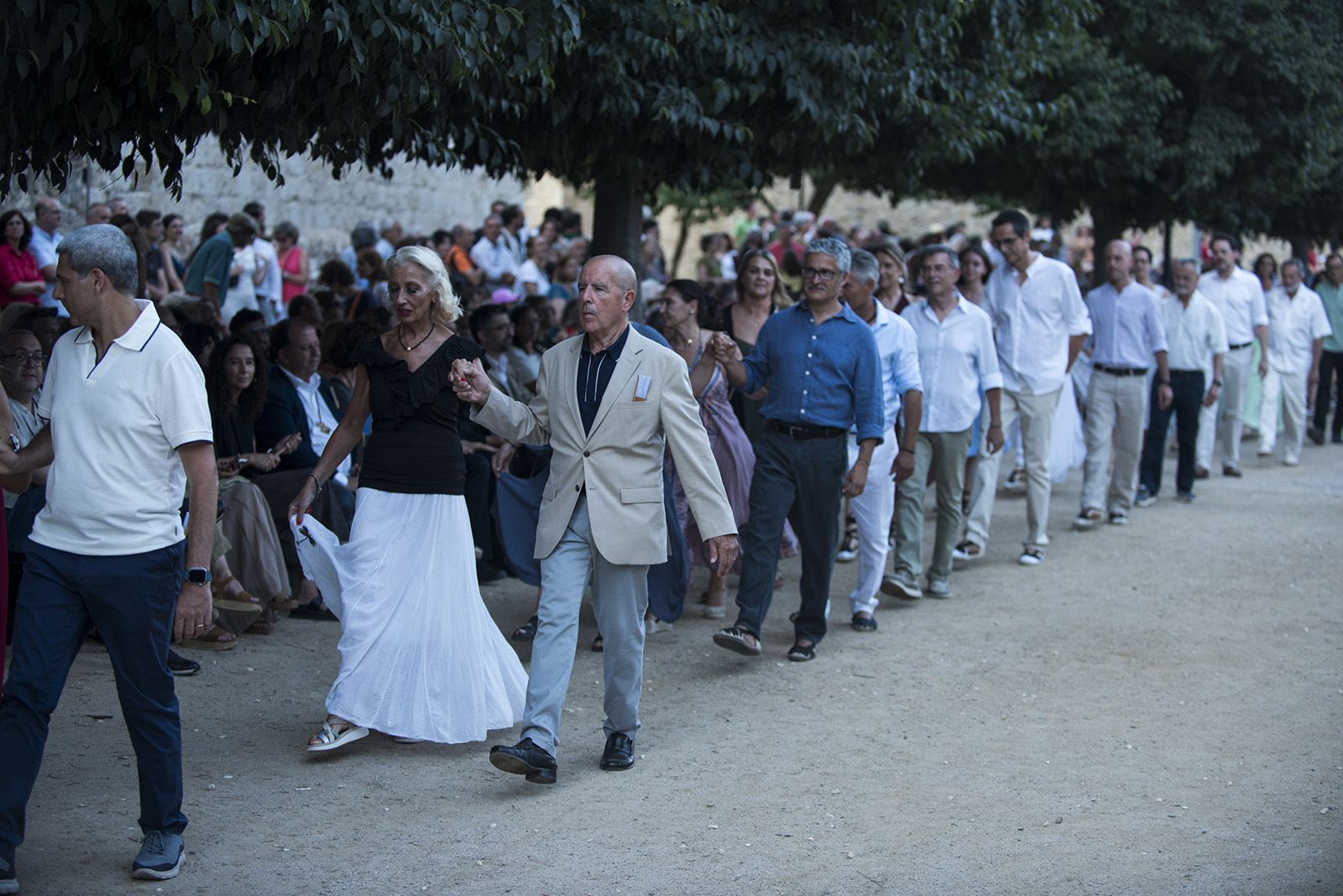 "Paga-li, Joan", ball del vano i el ram. FOTO: Bernat Millet. (Tot Sant Cugat)