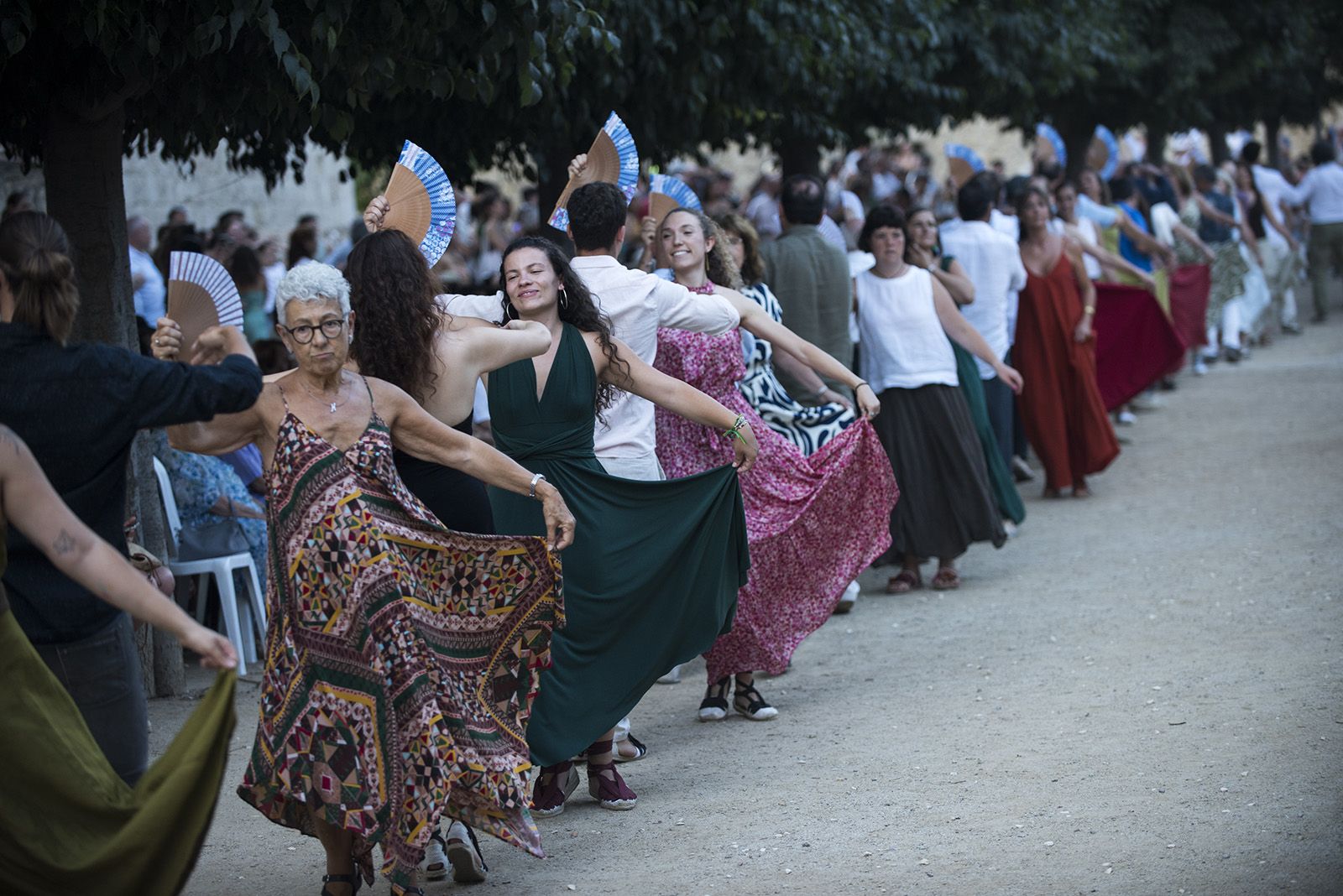 "Paga-li, Joan", ball del vano i el ram. FOTO: Bernat Millet. (Tot Sant Cugat)