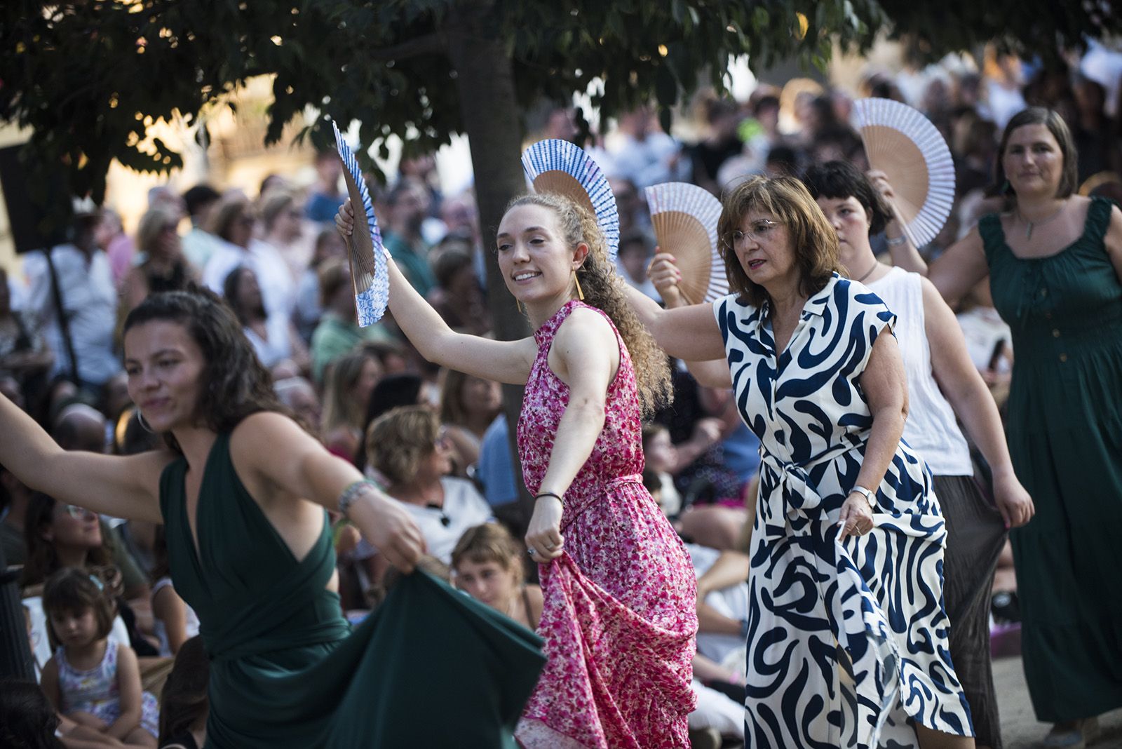 "Paga-li, Joan", ball del vano i el ram. FOTO: Bernat Millet. (Tot Sant Cugat)