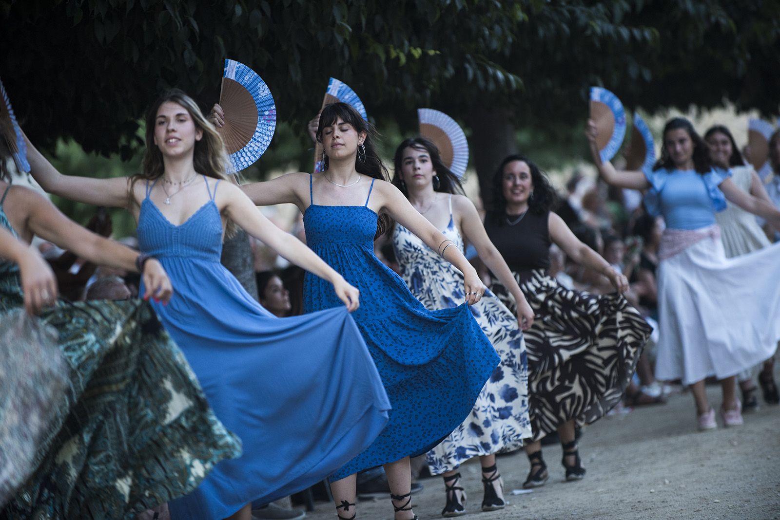"Paga-li, Joan", ball del vano i el ram. FOTO: Bernat Millet. (Tot Sant Cugat)