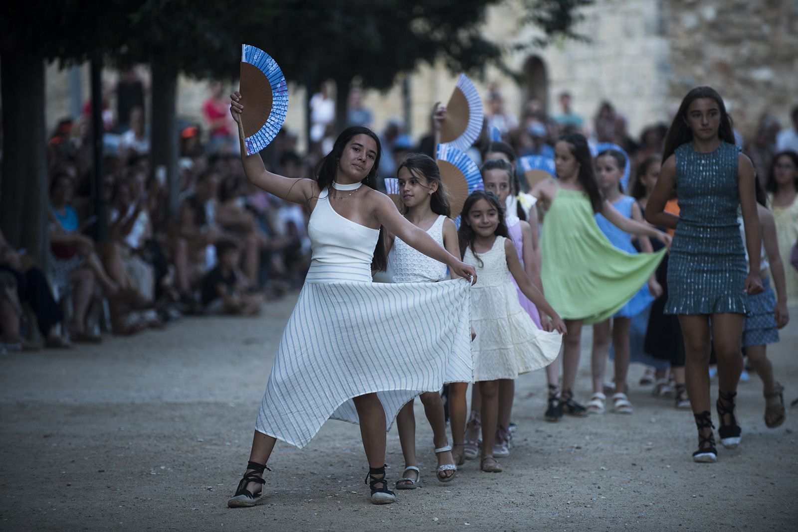 "Paga-li, Joan", ball del vano i el ram. FOTO: Bernat Millet. (Tot Sant Cugat)