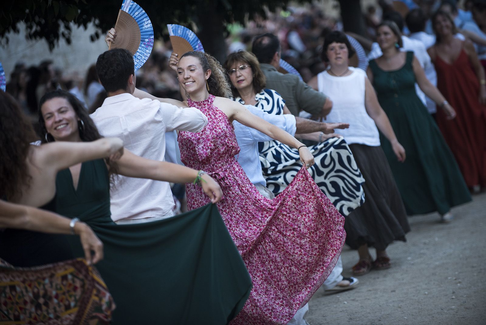 "Paga-li, Joan", ball del vano i el ram. FOTO: Bernat Millet. (Tot Sant Cugat)