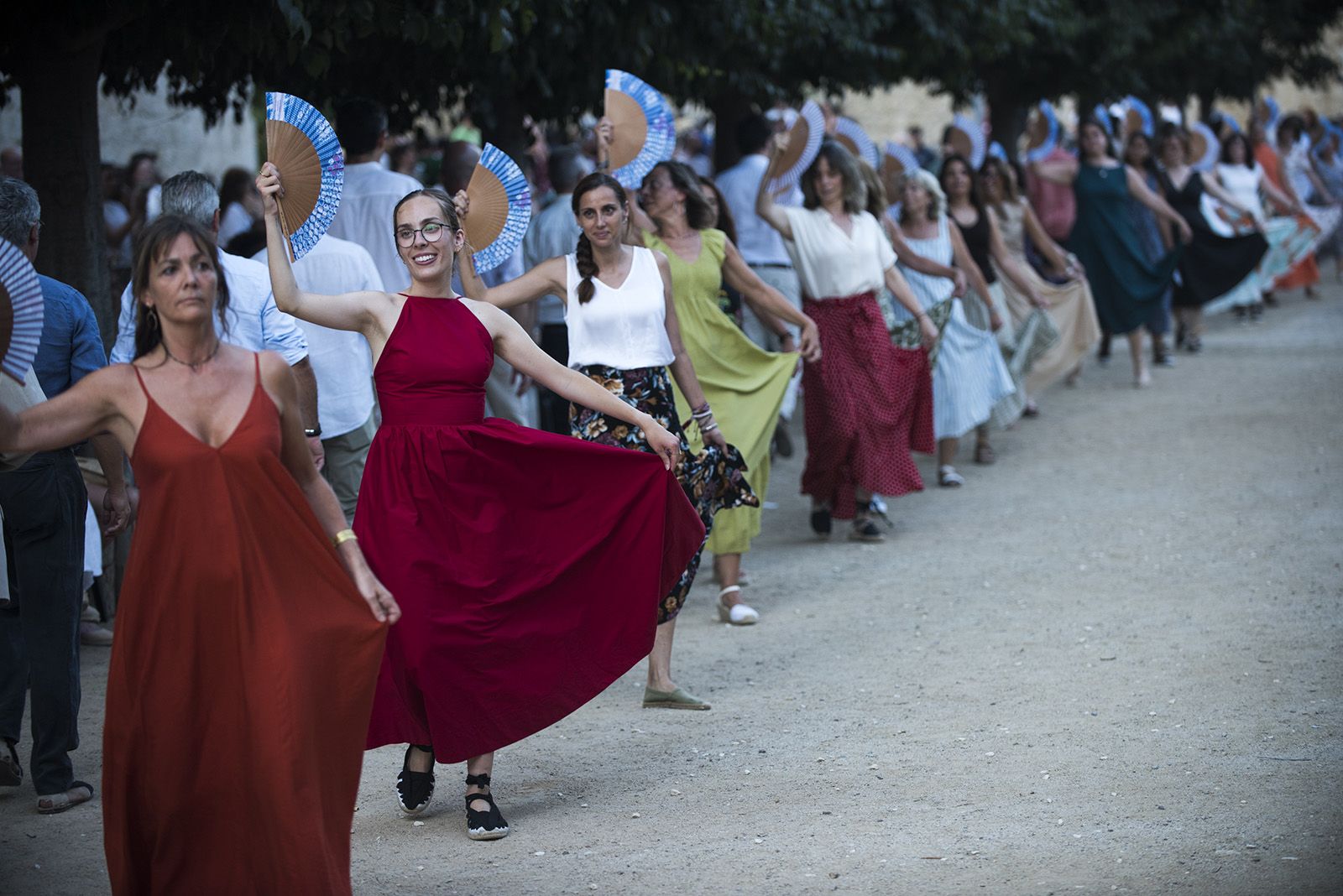 "Paga-li, Joan", ball del vano i el ram. FOTO: Bernat Millet. (Tot Sant Cugat)