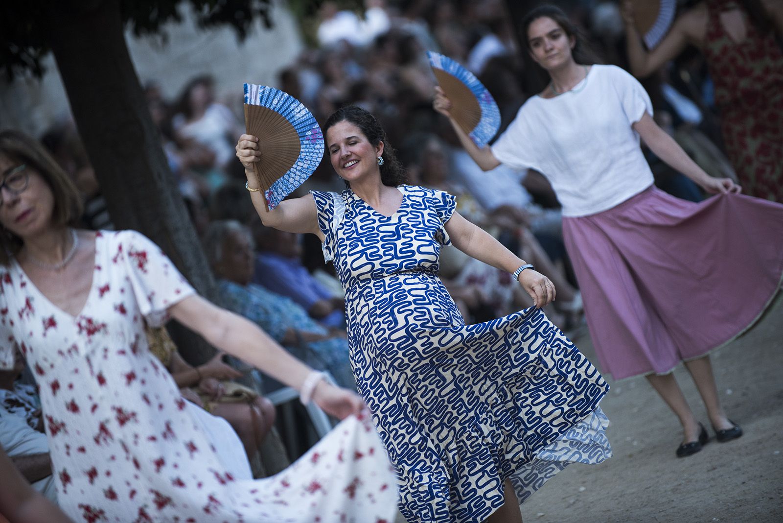 "Paga-li, Joan", ball del vano i el ram. FOTO: Bernat Millet. (Tot Sant Cugat)