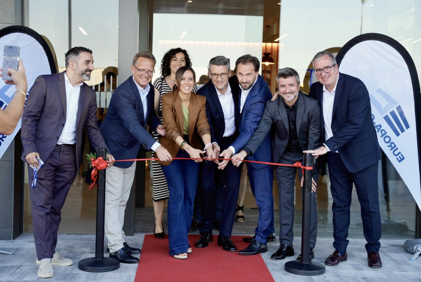 Moment de la inaguració del EUROPA-CENTER Iberia FOTO: TOT Sant Cugat