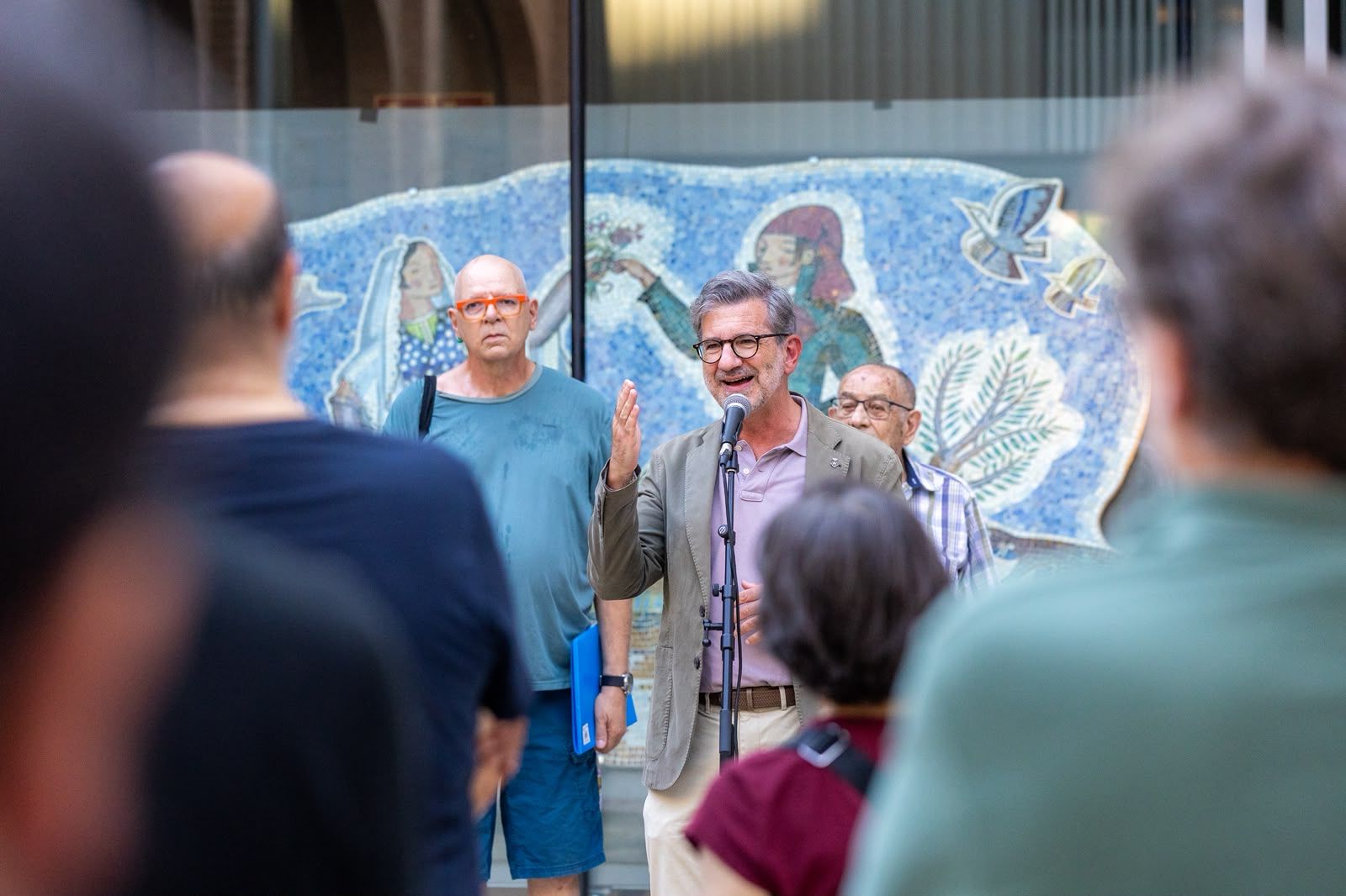 Inauguració del mosaic del Paga-li Joan. FOTO: Ajuntament
