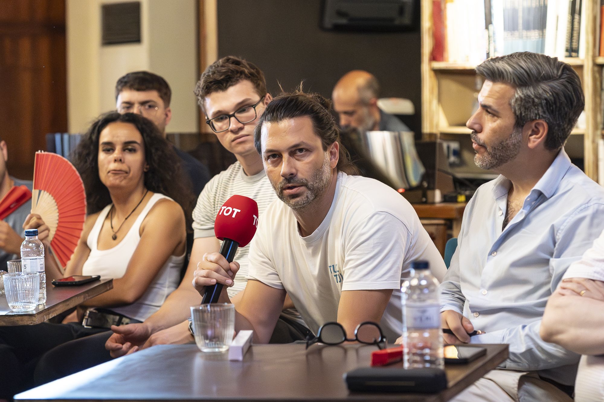 Debat a Volpelleres, Parc Central i Colomer del cicle 'Els barris al centre'. FOTO: Mireia Comas